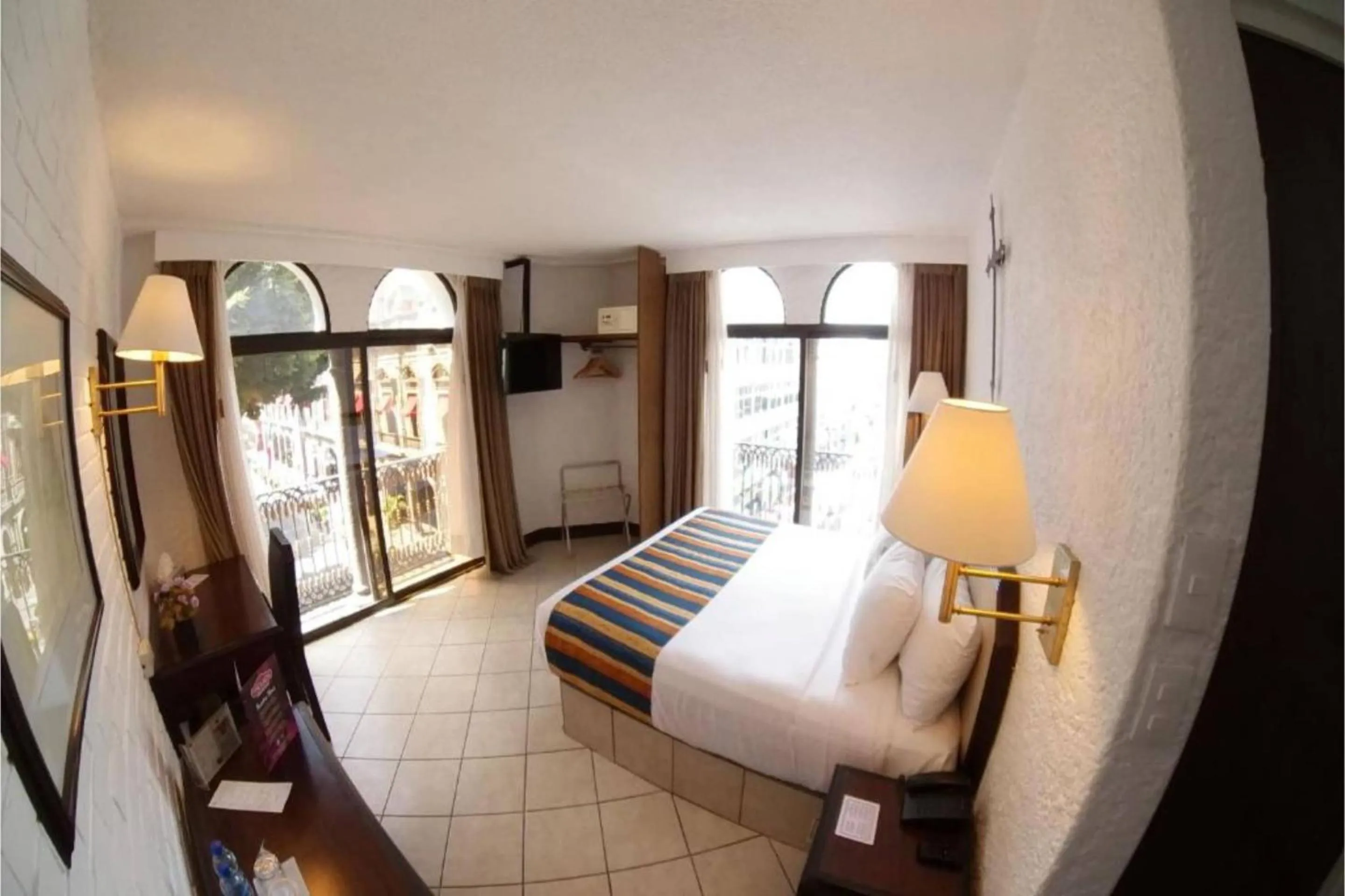 Bedroom, Bed in Hotel Del Portal, Puebla