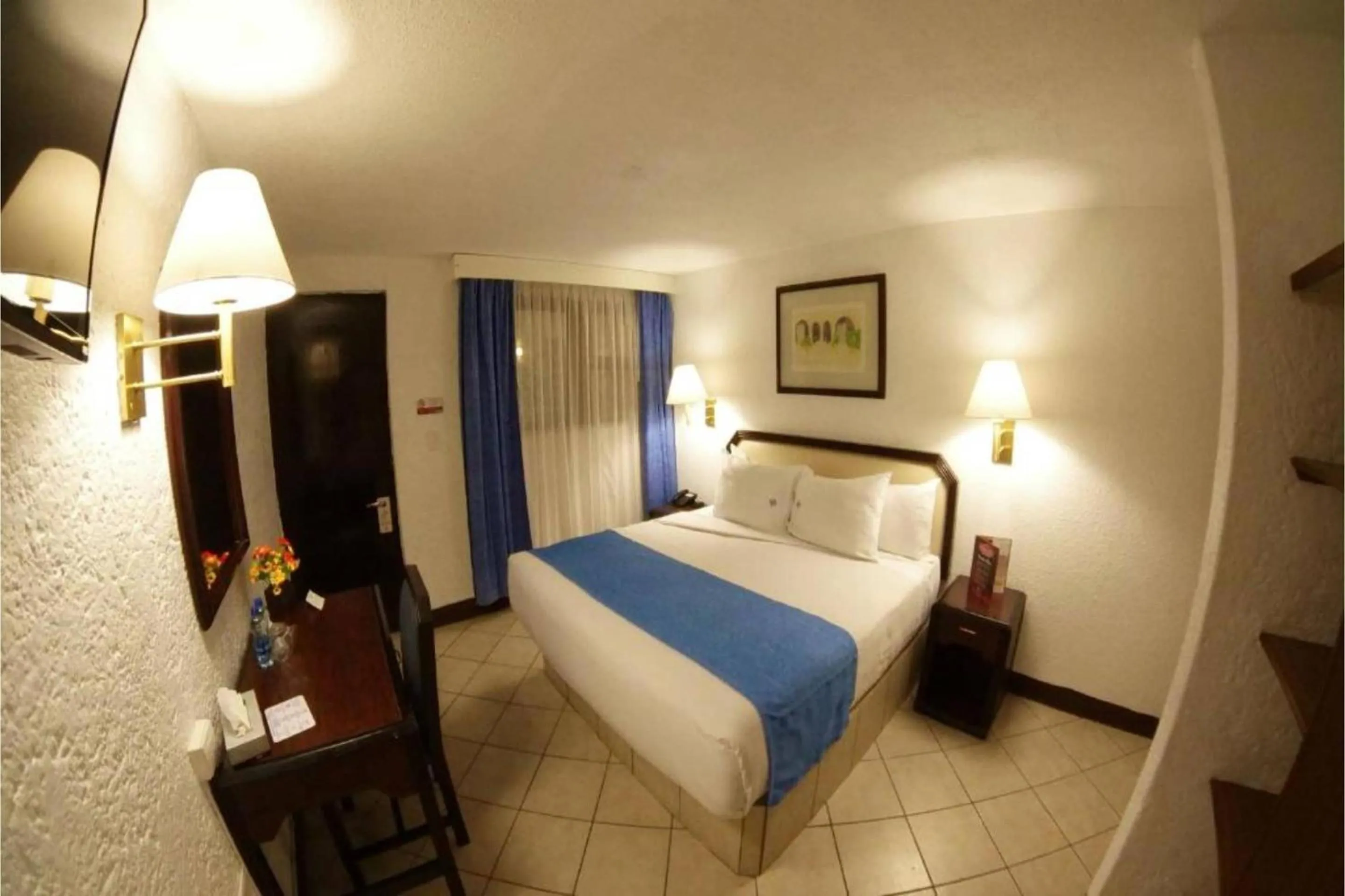 Bedroom, Bed in Hotel Del Portal, Puebla