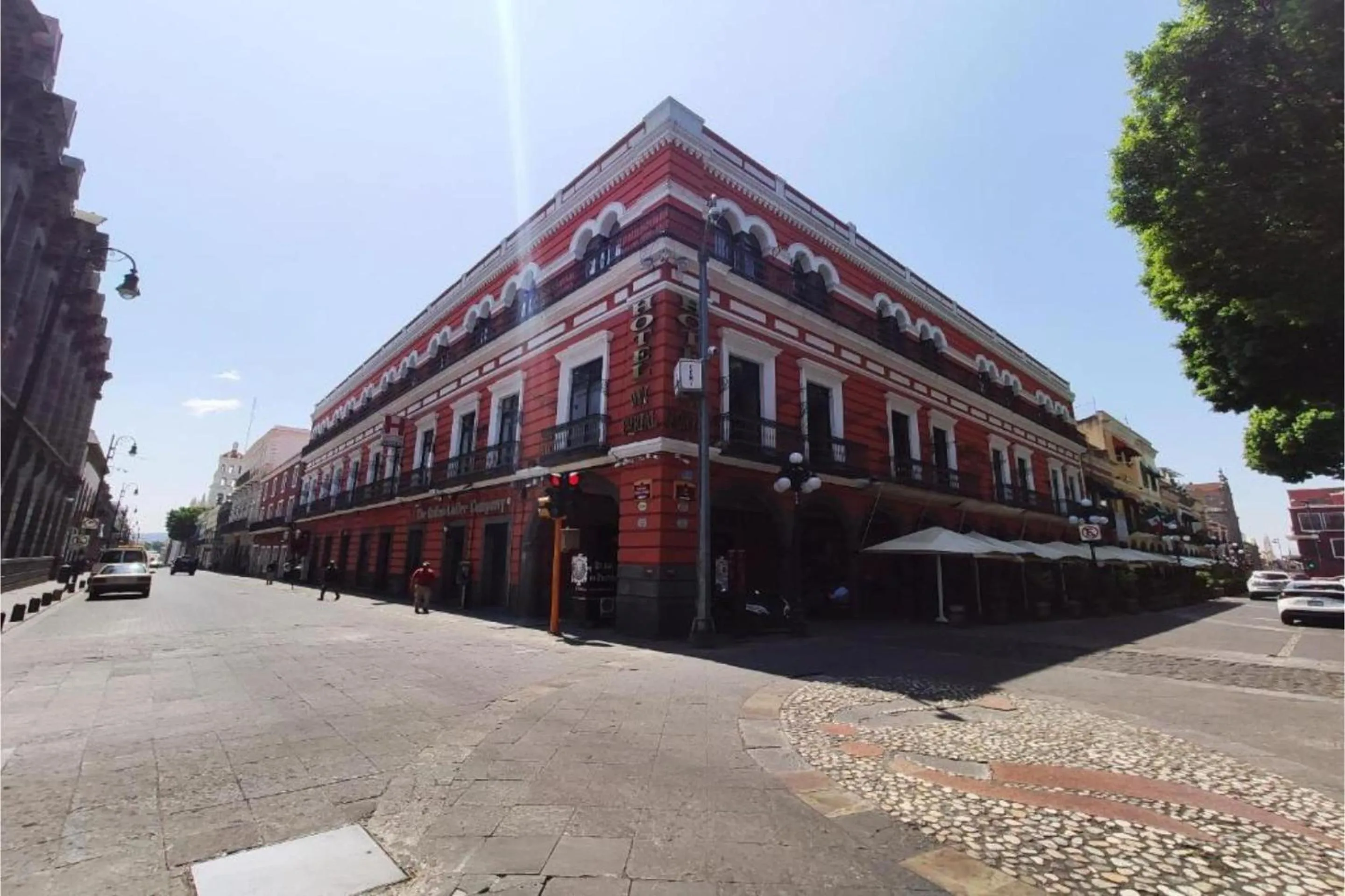 Facade/entrance in Hotel Del Portal, Puebla