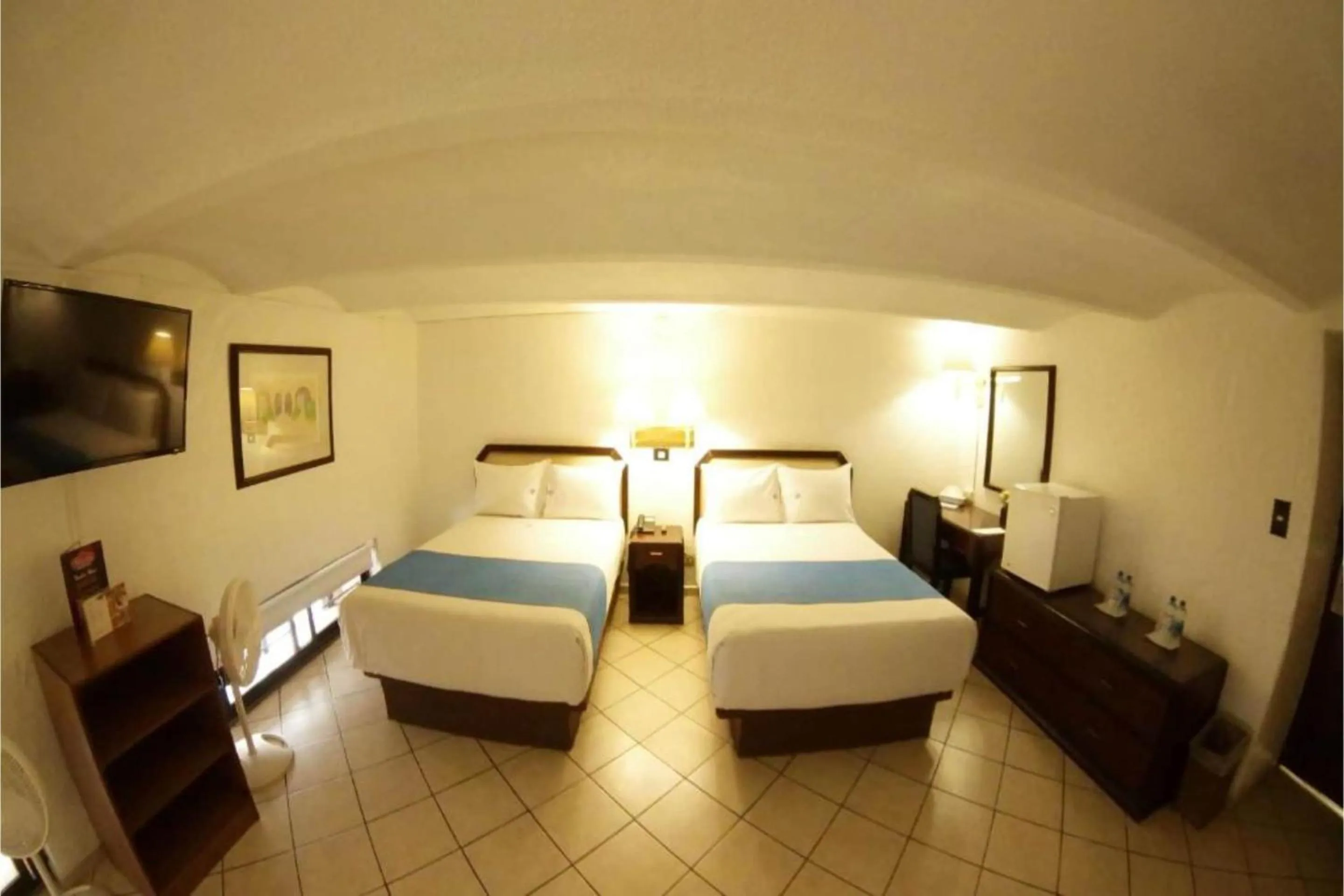 Bedroom, Bed in Hotel Del Portal, Puebla