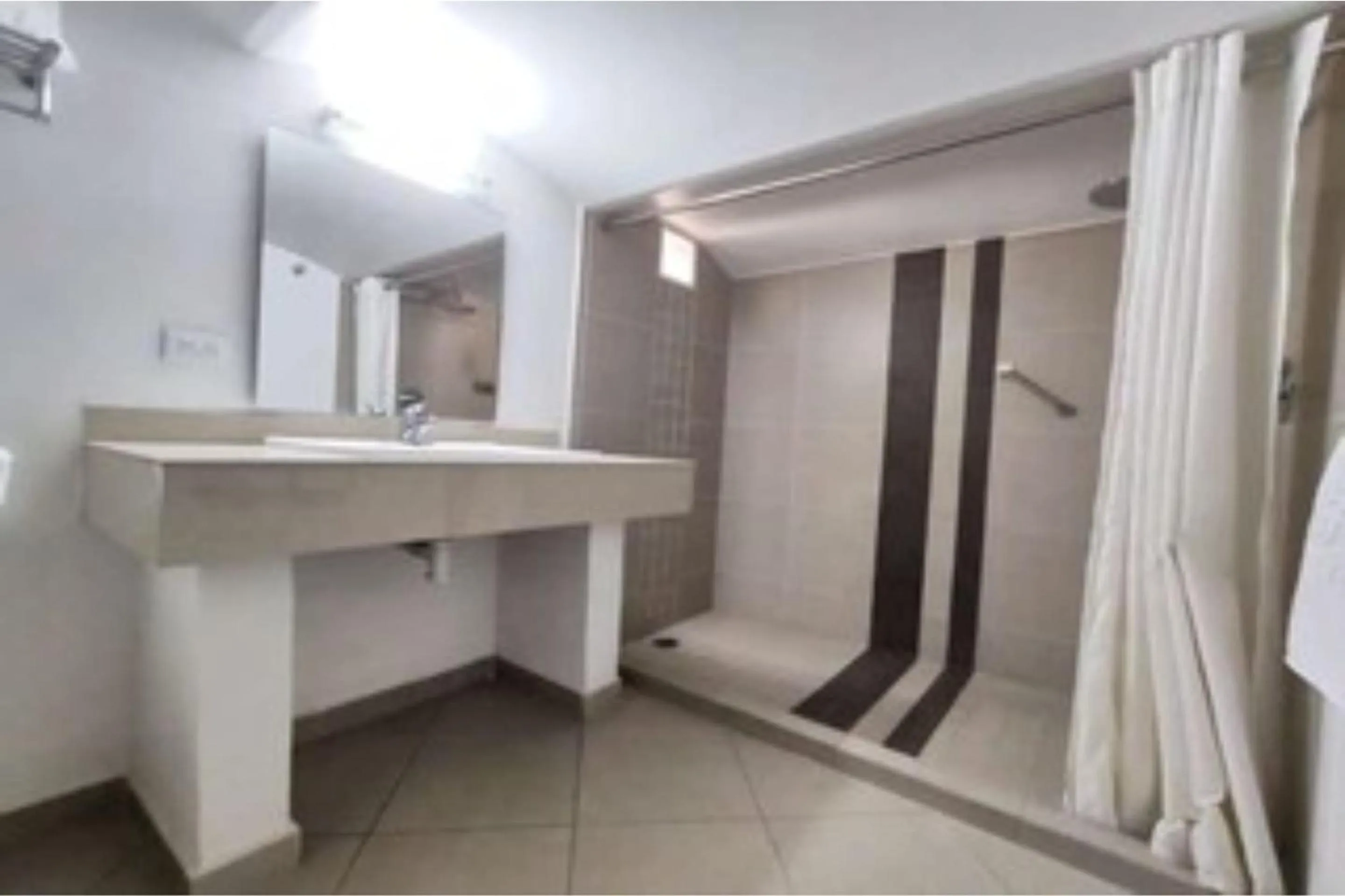 Bathroom in Hotel Del Portal, Puebla