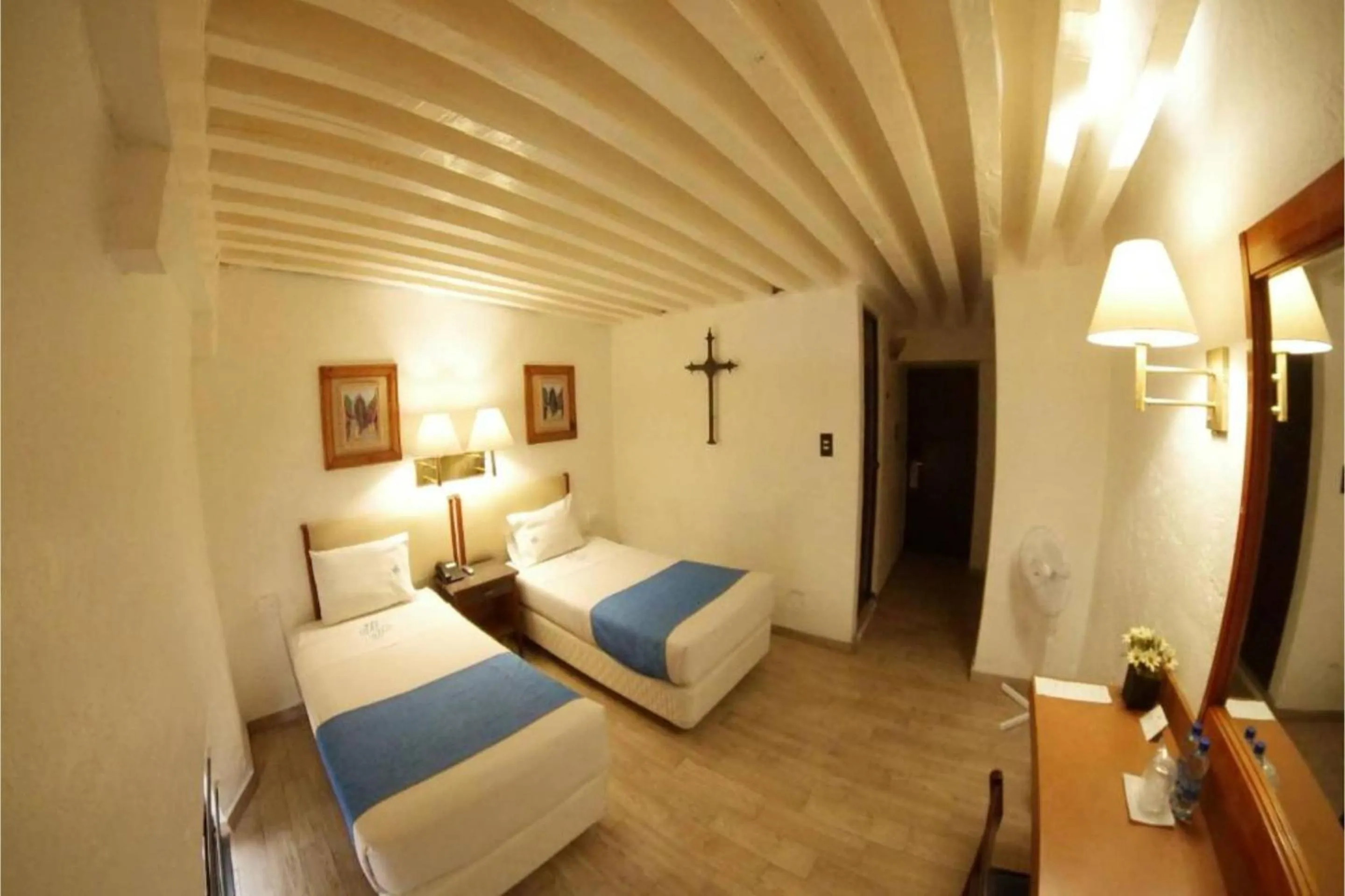 Bedroom, Bed in Hotel Del Portal, Puebla