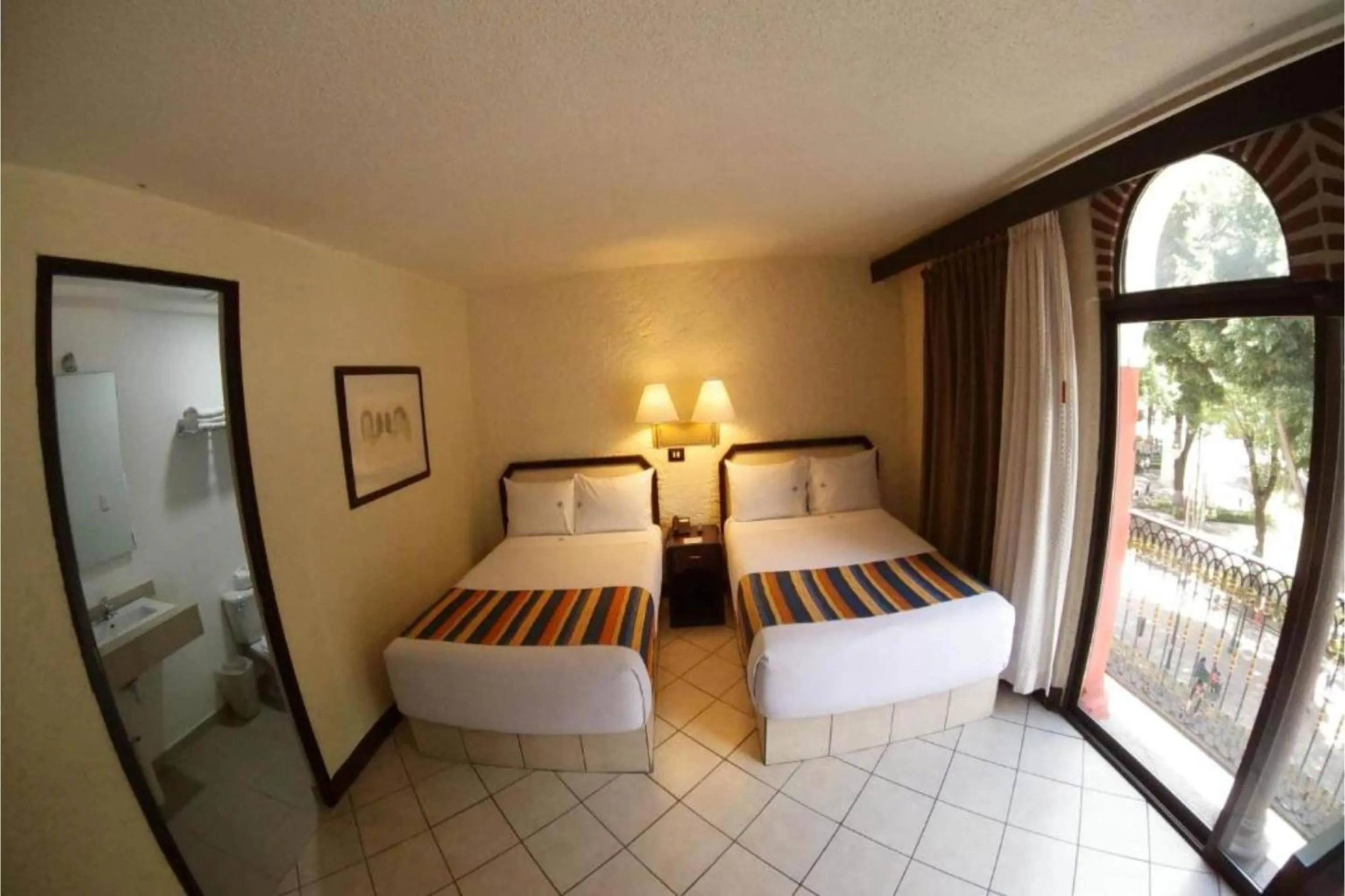 Bedroom, Bed in Hotel Del Portal, Puebla