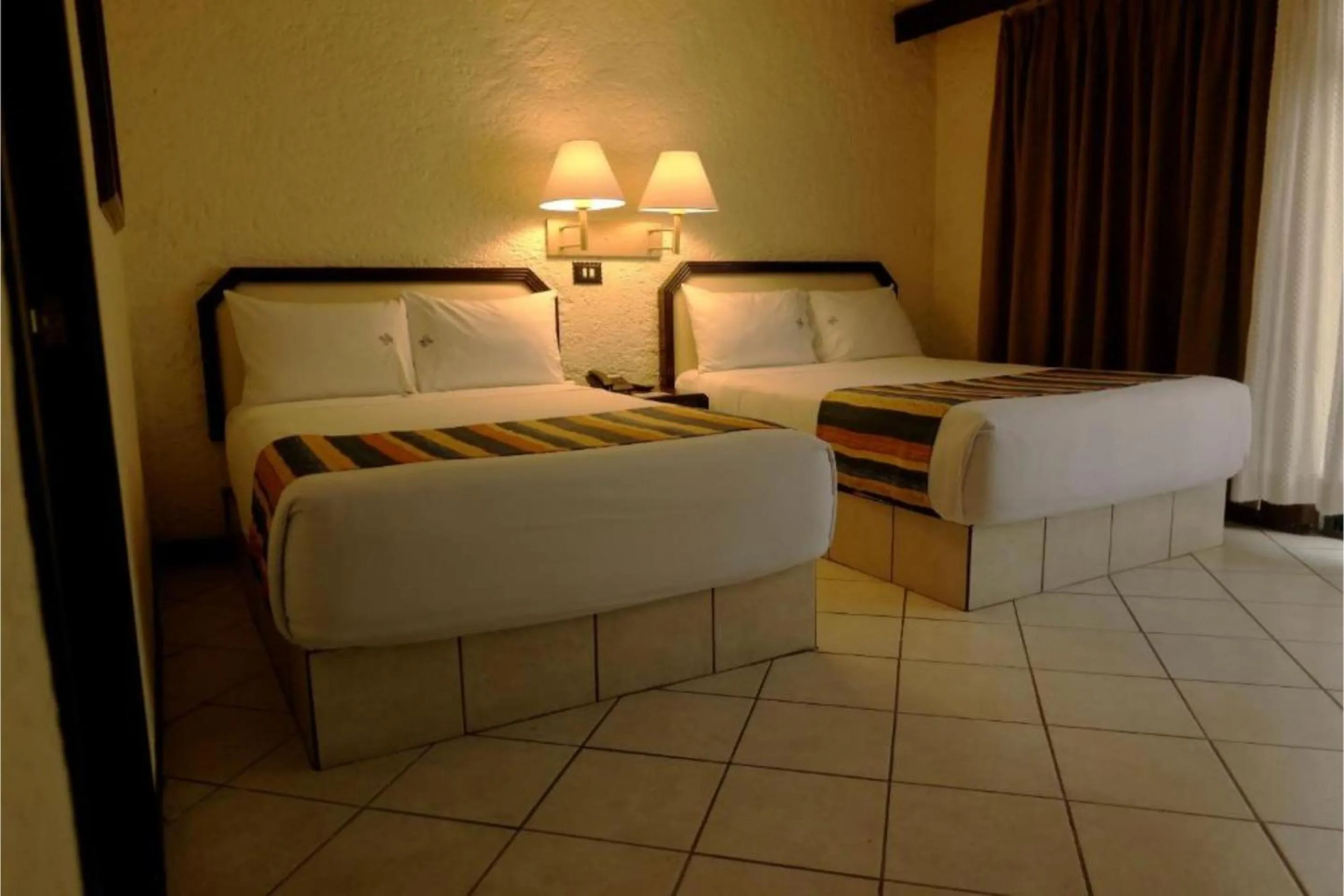 Bedroom, Bed in Hotel Del Portal, Puebla