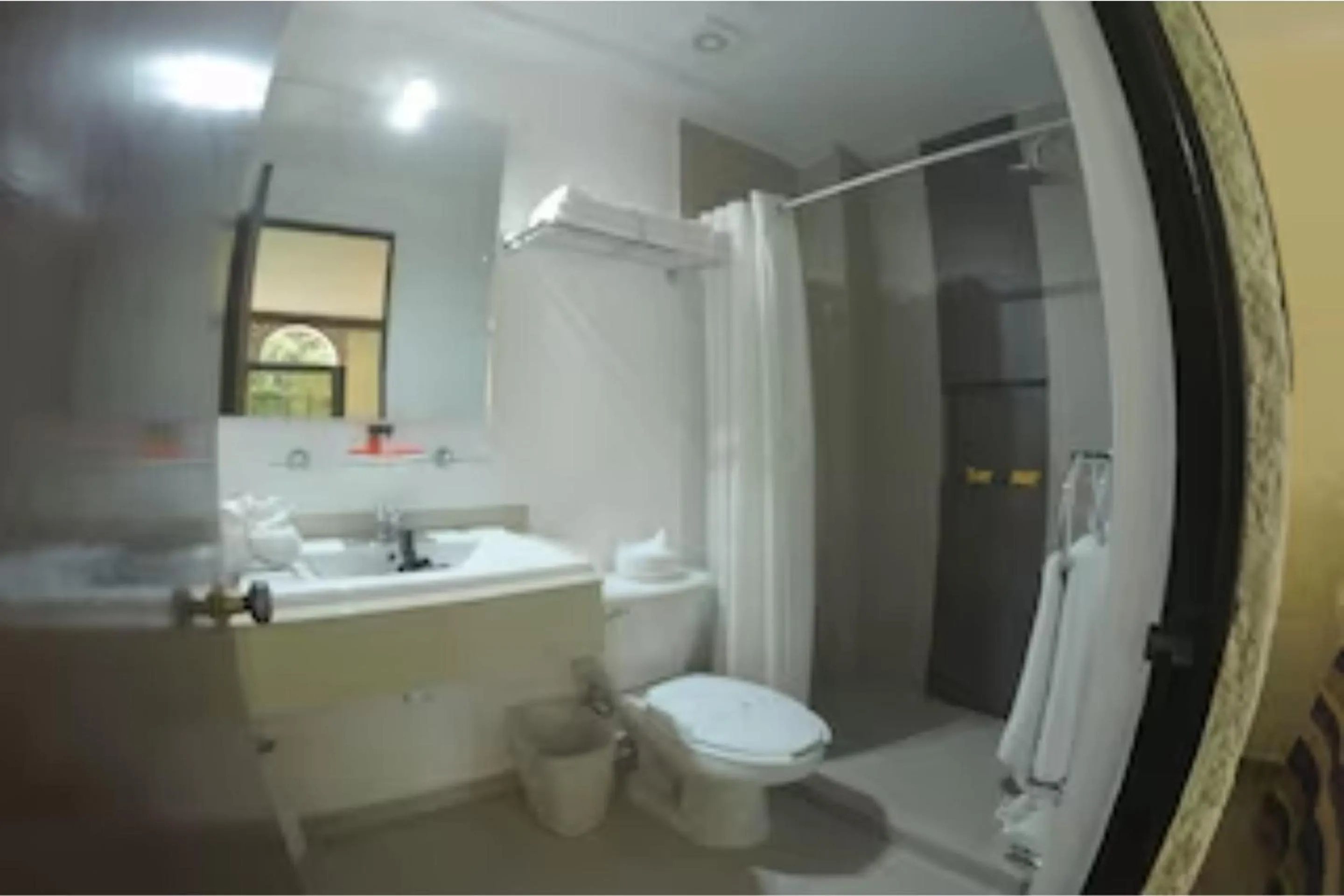 Bathroom in Hotel Del Portal, Puebla