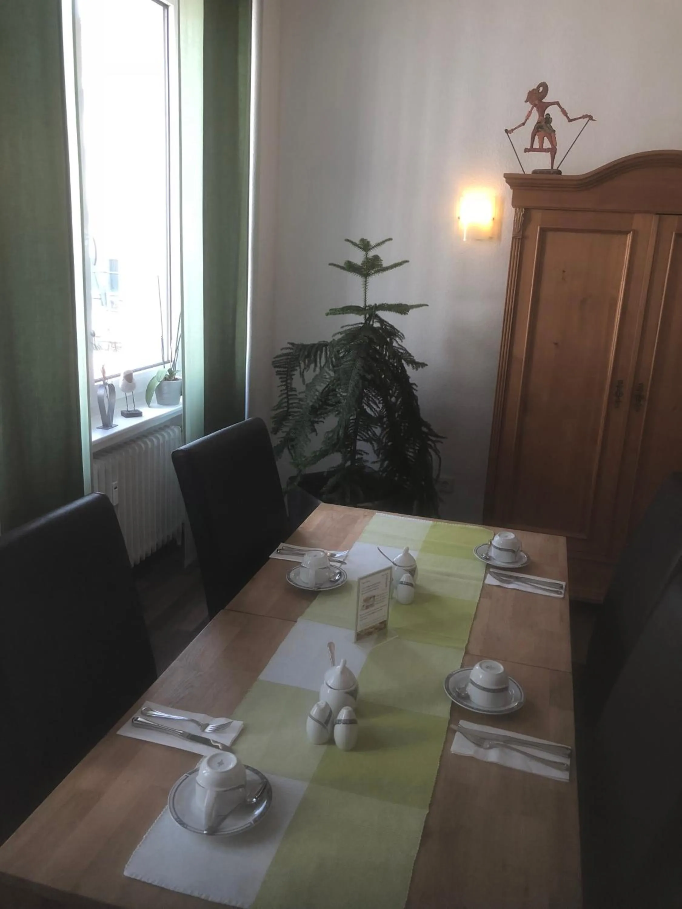 Restaurant/places to eat in Hotel Sechzehn