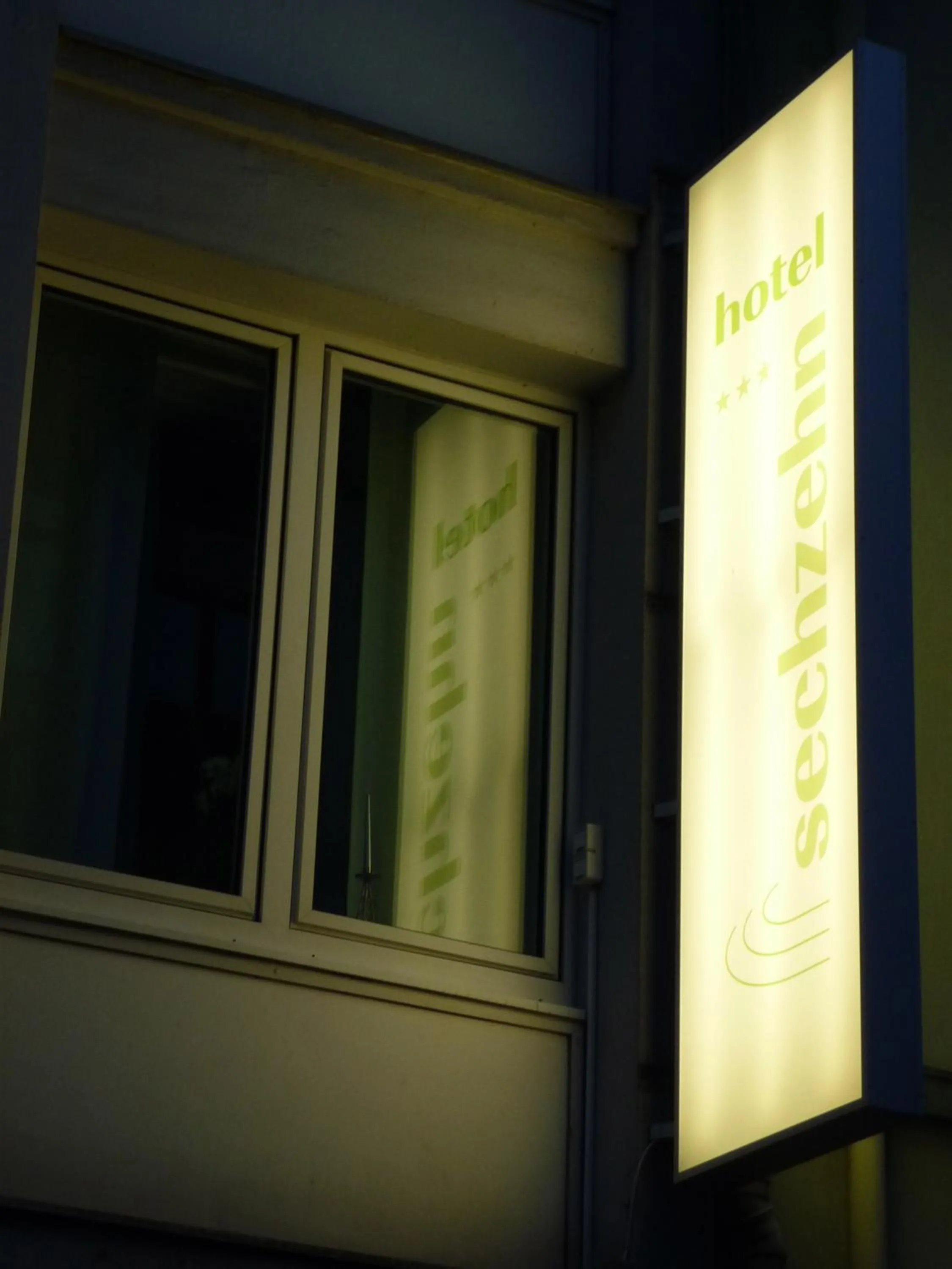 Logo/Certificate/Sign in Hotel Sechzehn