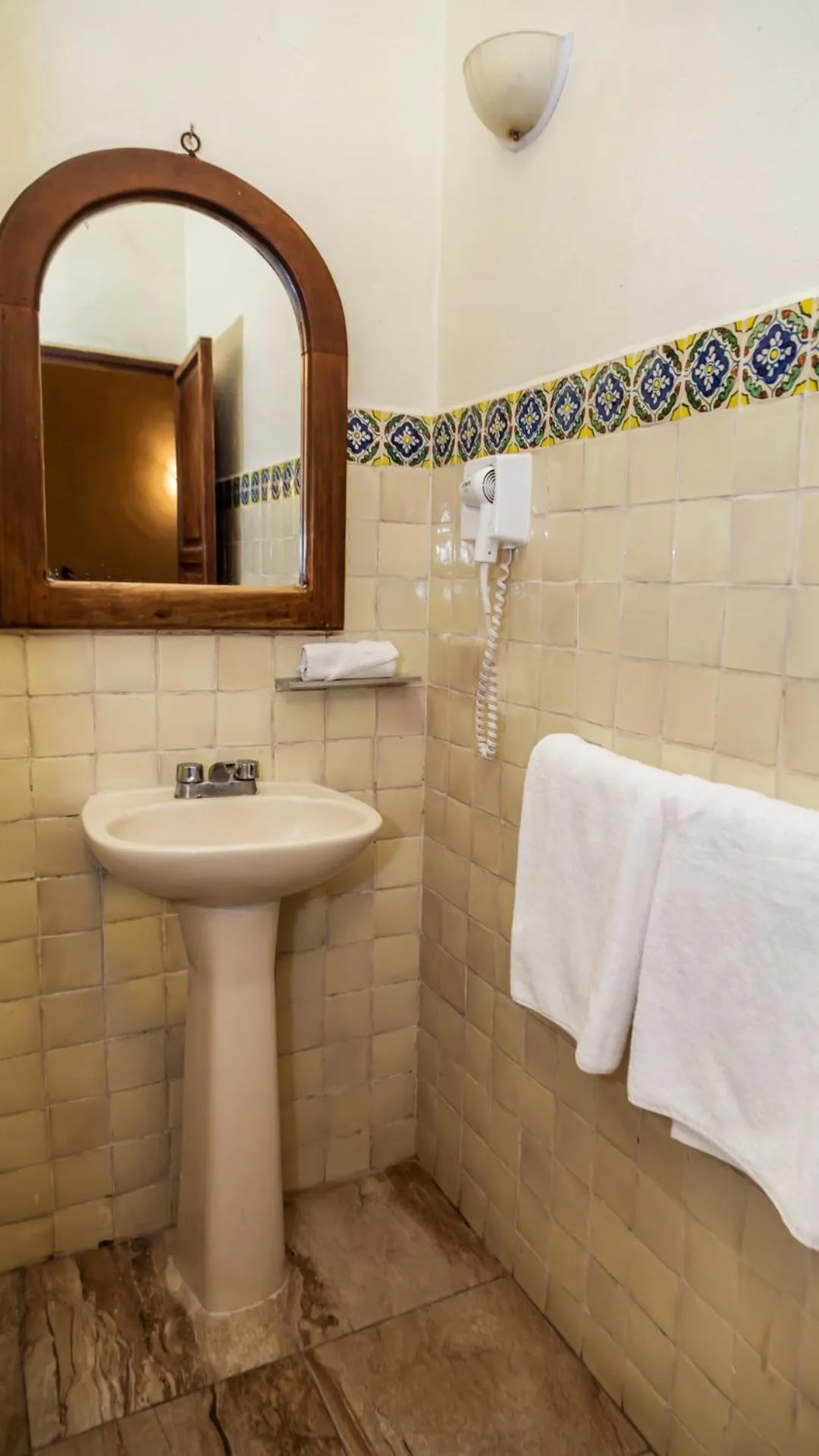 Shower in Gamma Puebla Señorial Centro