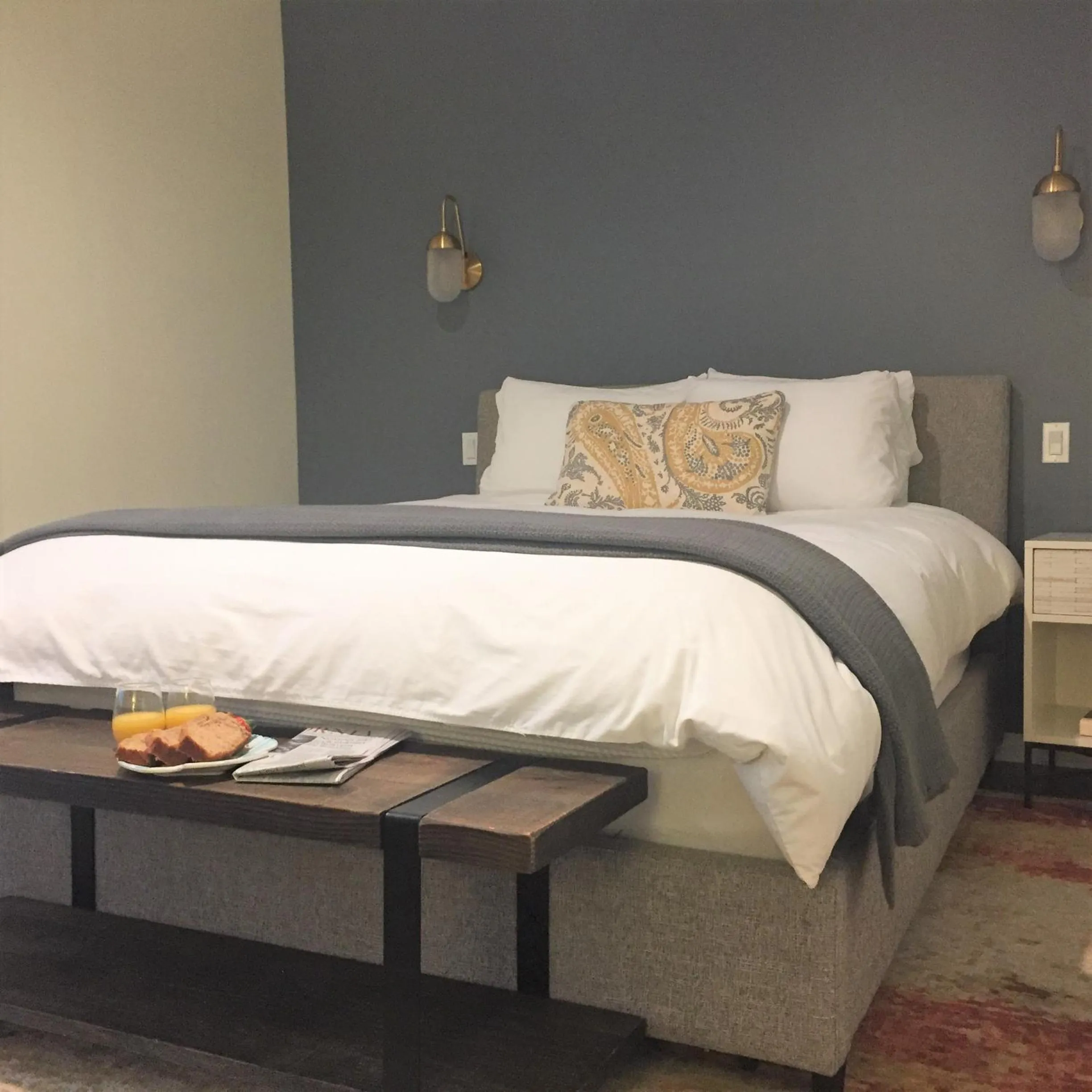 The Del Rey Room in Inn at Playa del Rey