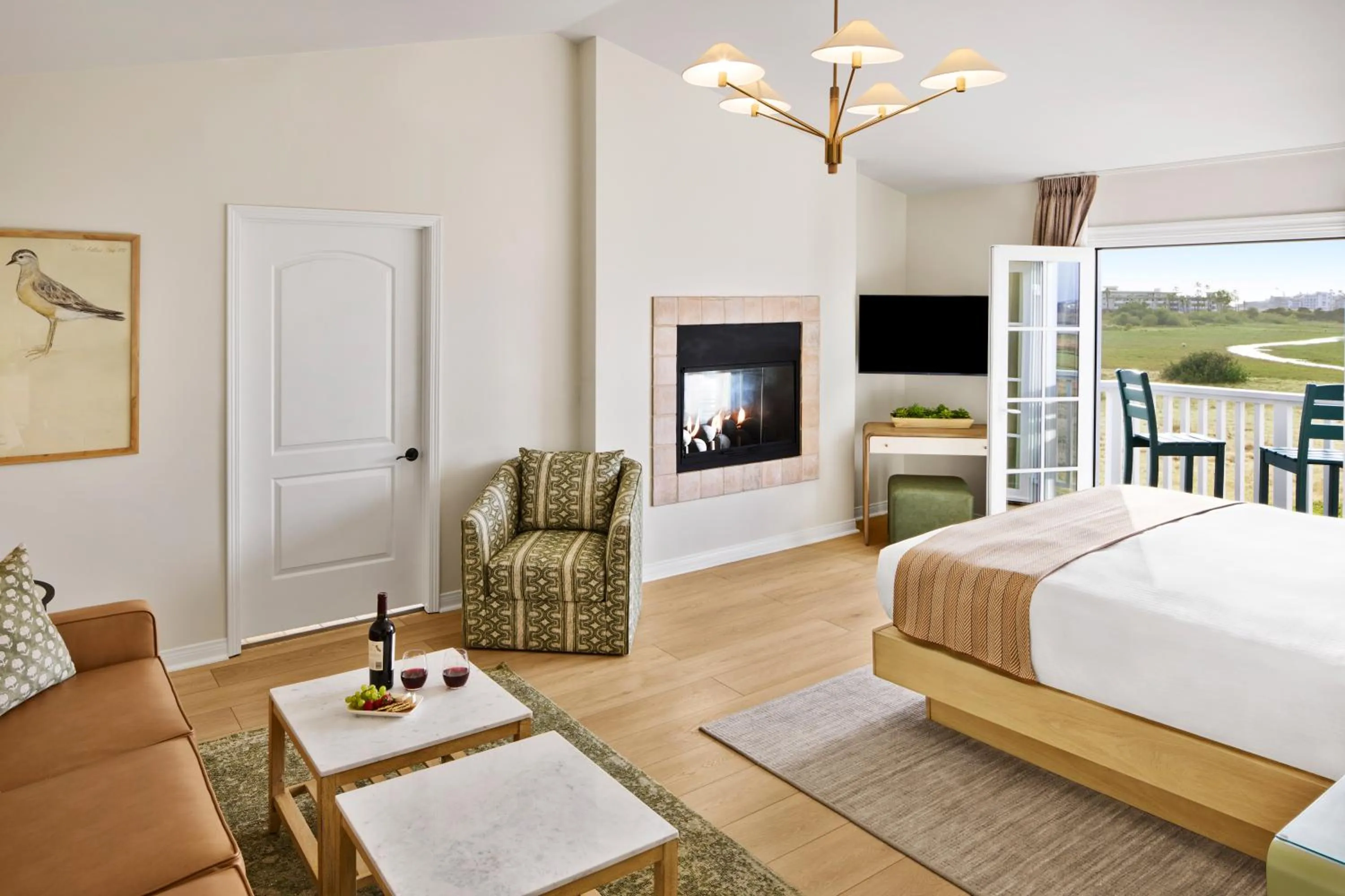 Bed in Inn at Playa del Rey