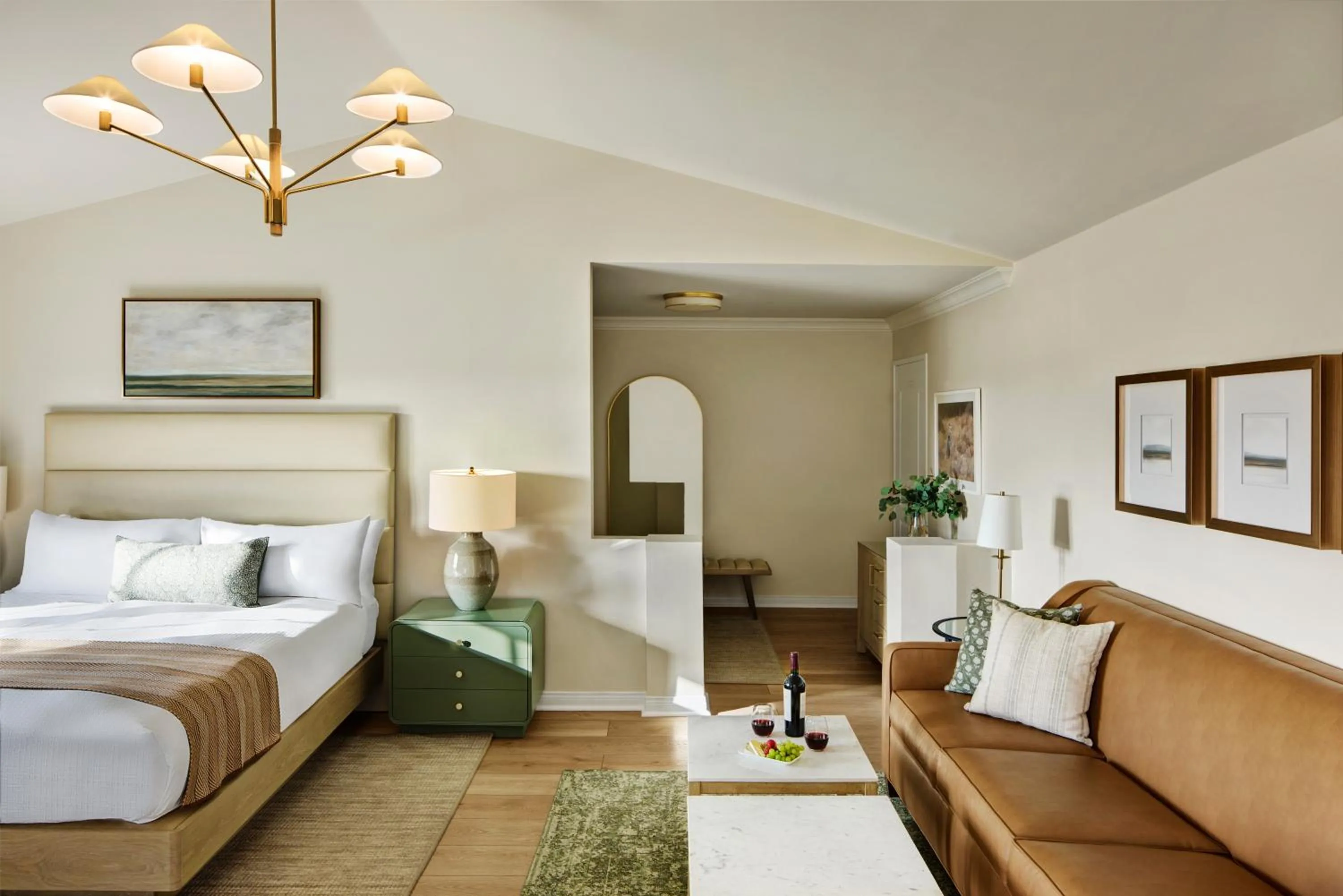 Bed in Inn at Playa del Rey