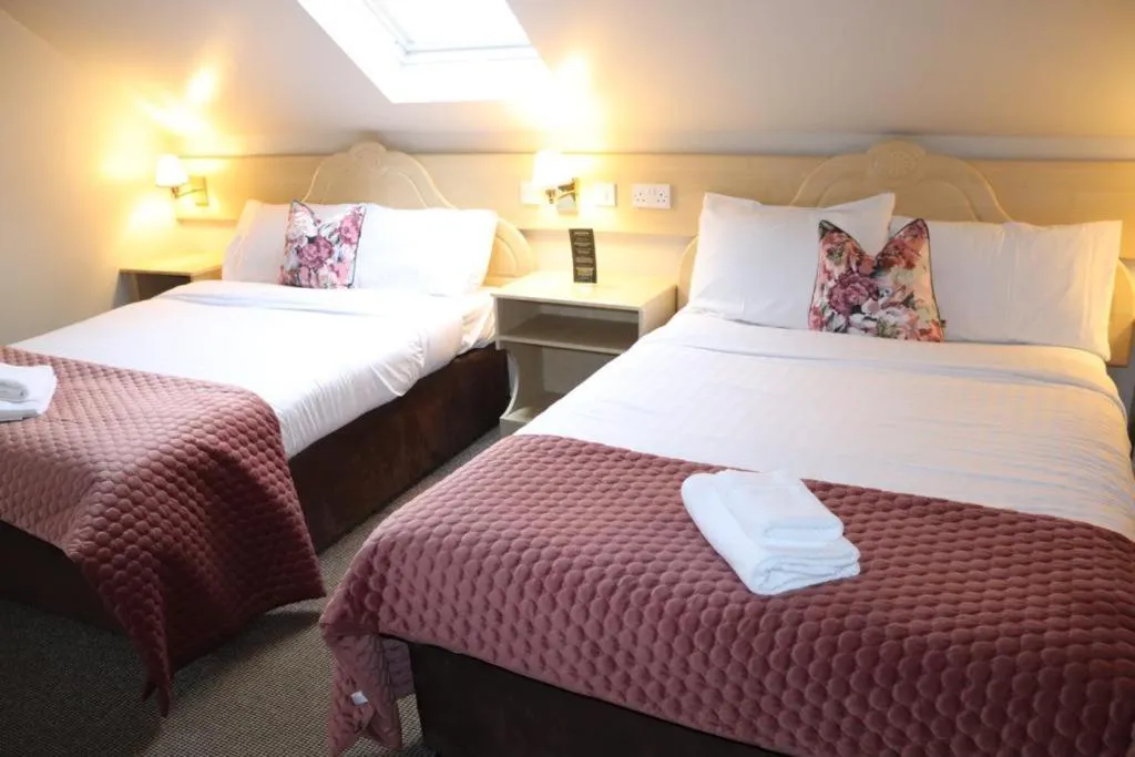 Bed in Hillview Lodge