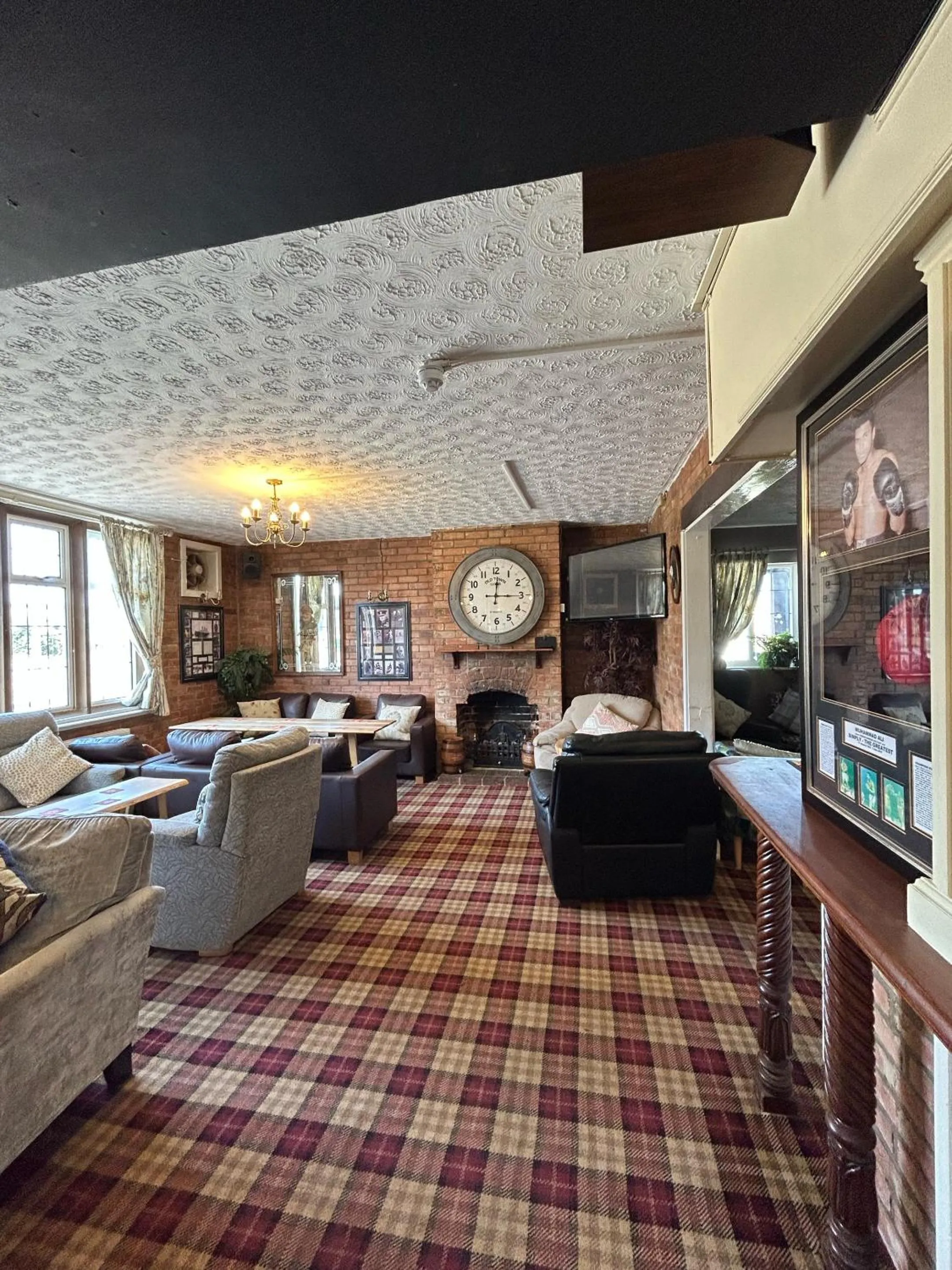 Lounge or bar in Halfway House Inn Country Lodge