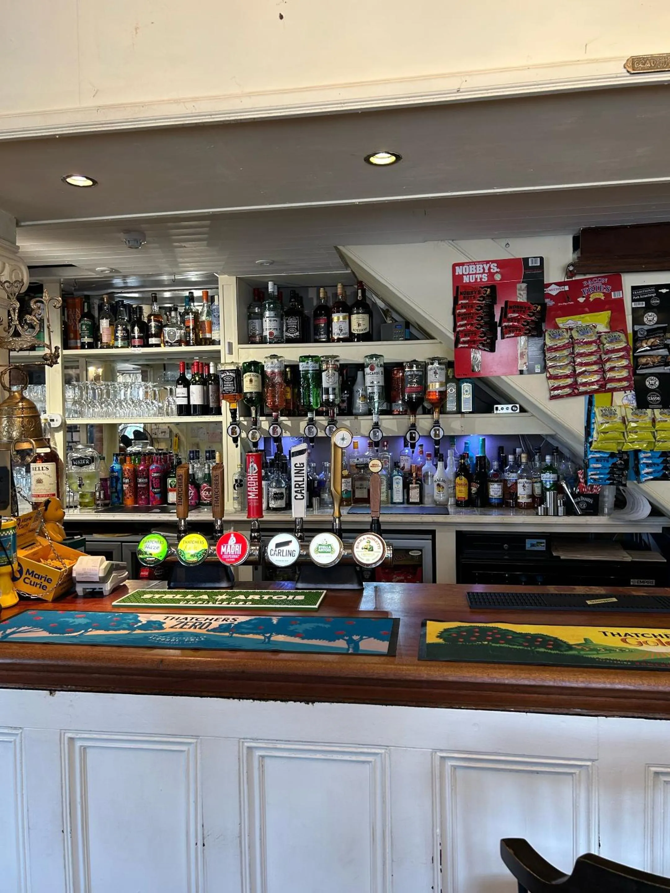 Lounge or bar in Halfway House Inn Country Lodge