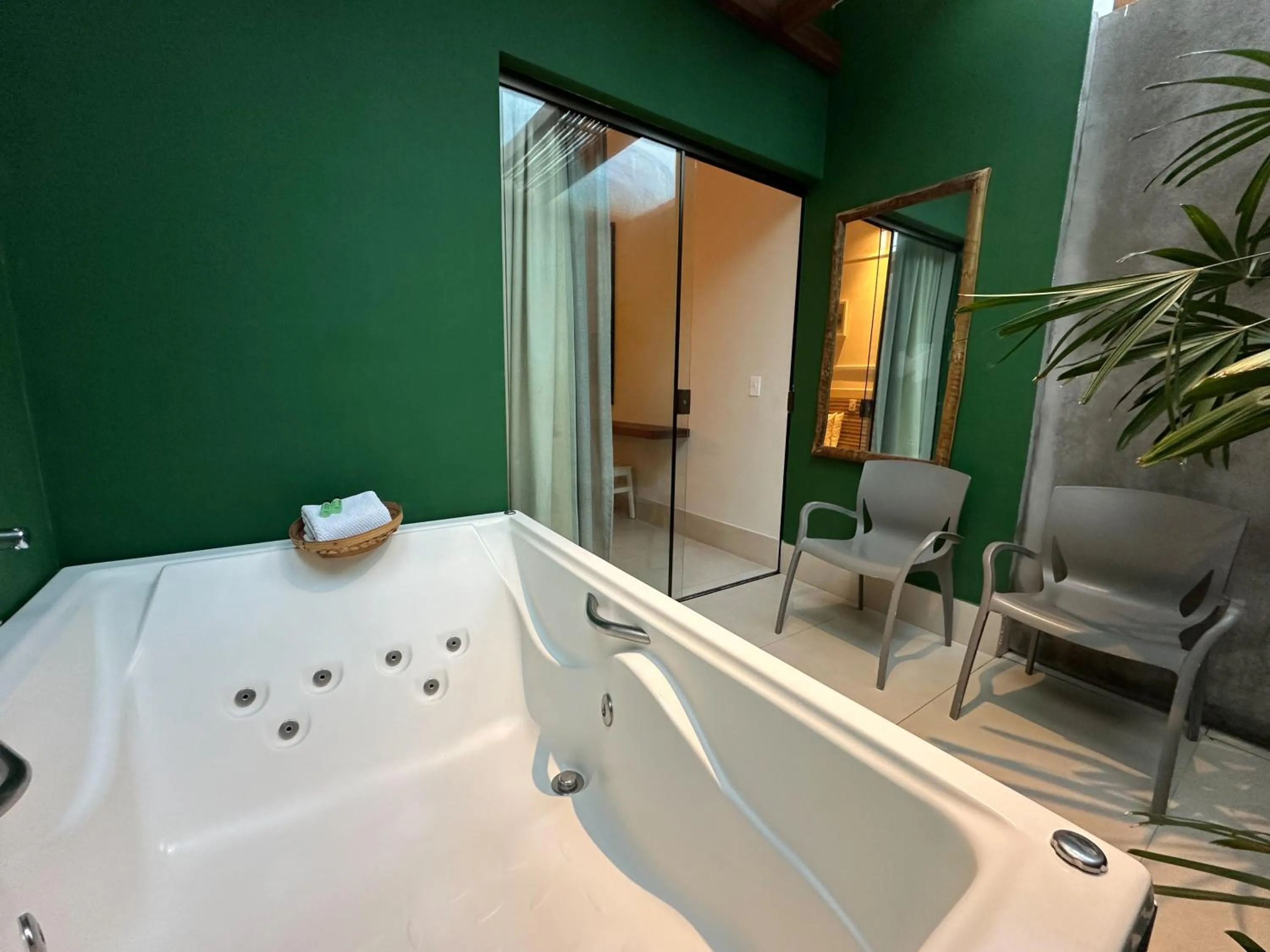 Hot Tub in Passagem Concept Hotel e Spa