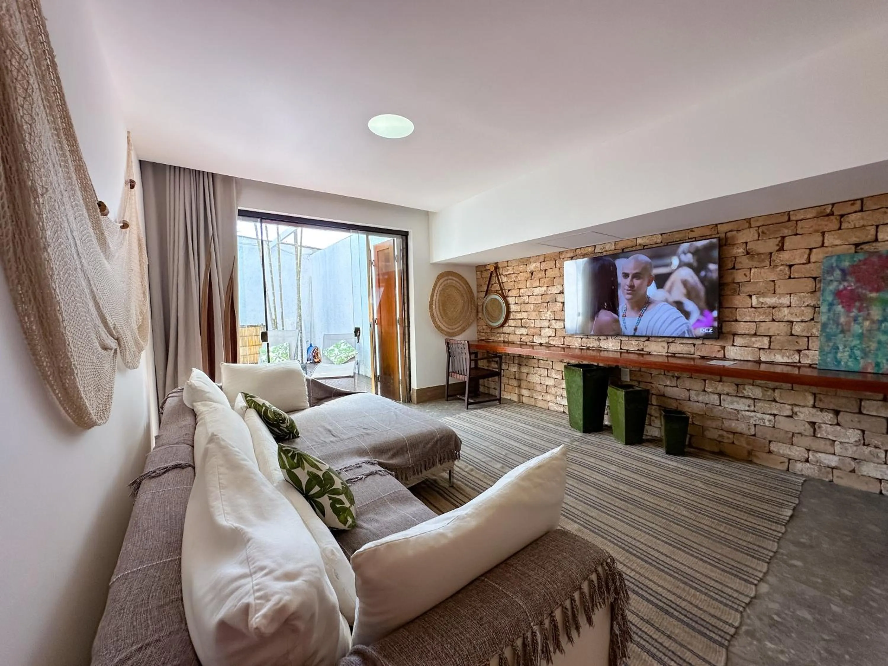 Communal lounge/ TV room, Bed in Passagem Concept Hotel e Spa