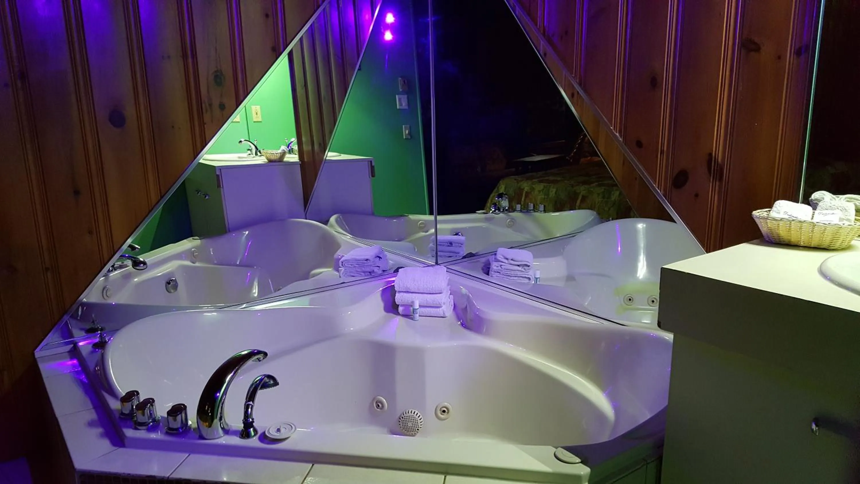 King Room with Spa Bath in Motel Le Voyageur