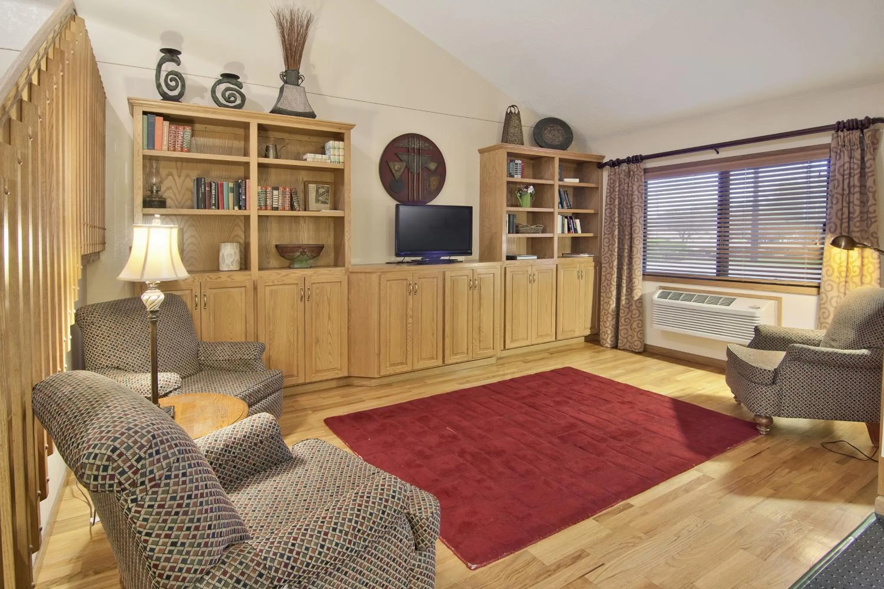 Lobby or reception in Boarders Inn & Suites by Cobblestone Hotels - Faribault