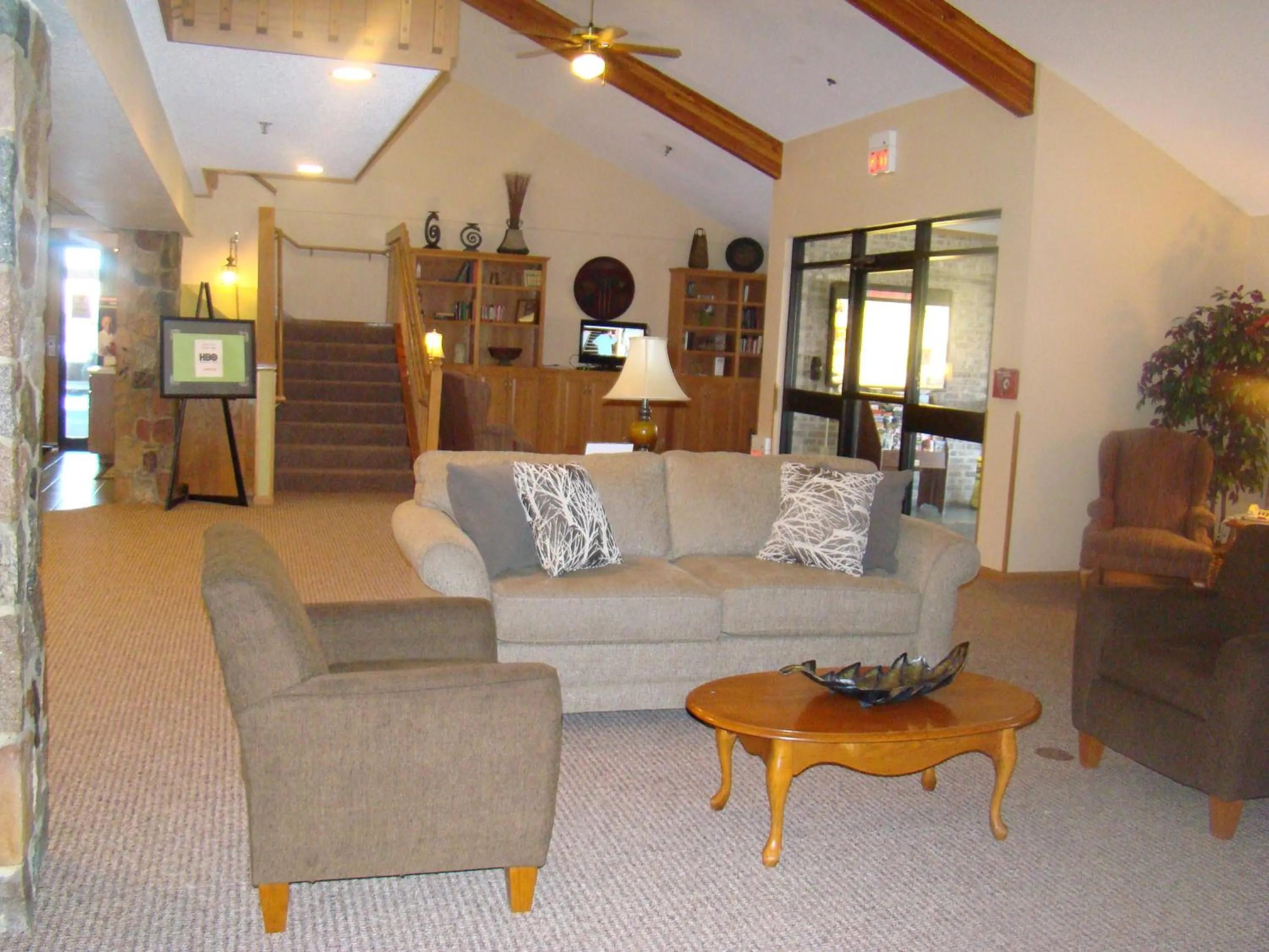 Lobby or reception in Boarders Inn & Suites by Cobblestone Hotels - Faribault
