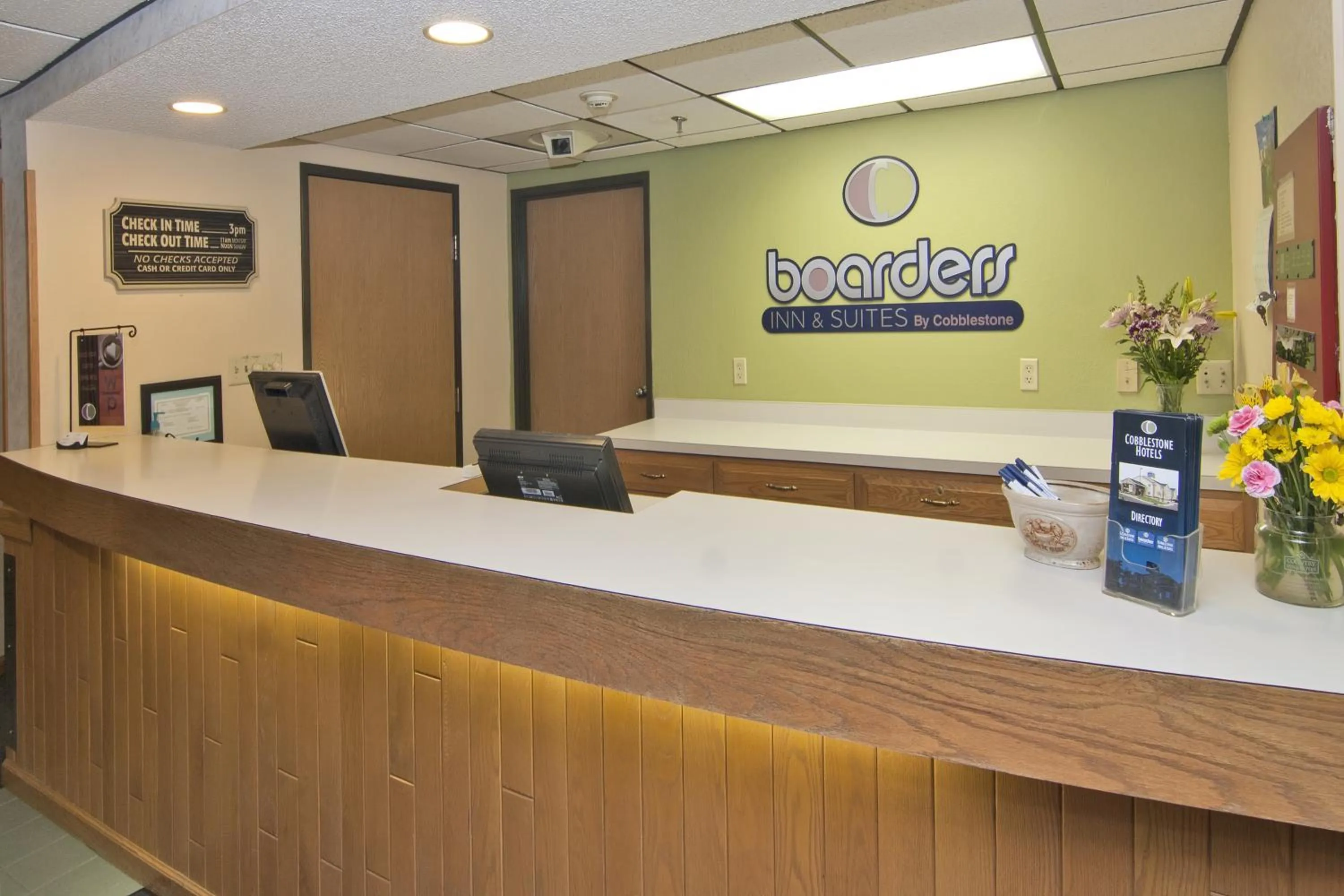 Lobby or reception in Boarders Inn & Suites by Cobblestone Hotels - Faribault