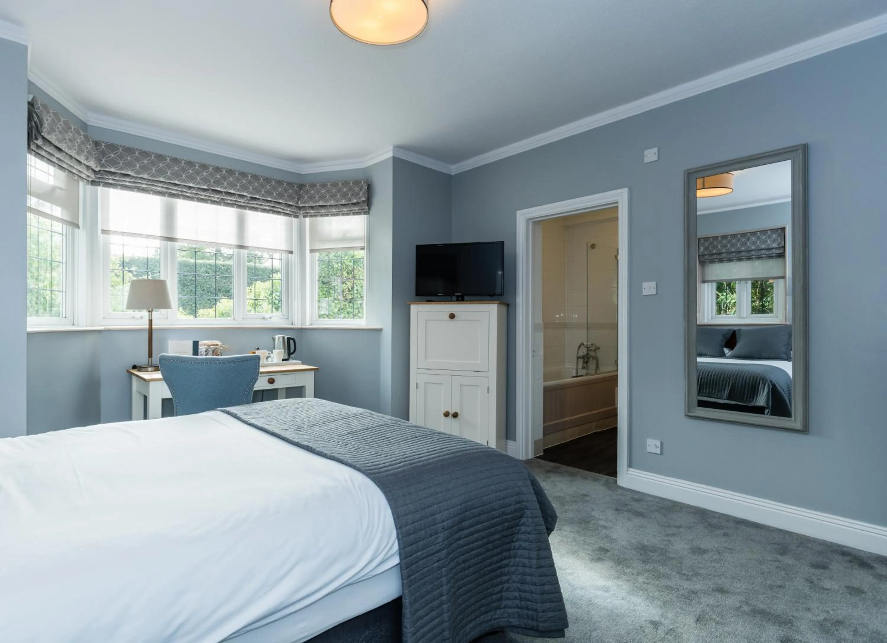 Bed in Gorse Hill Hotel