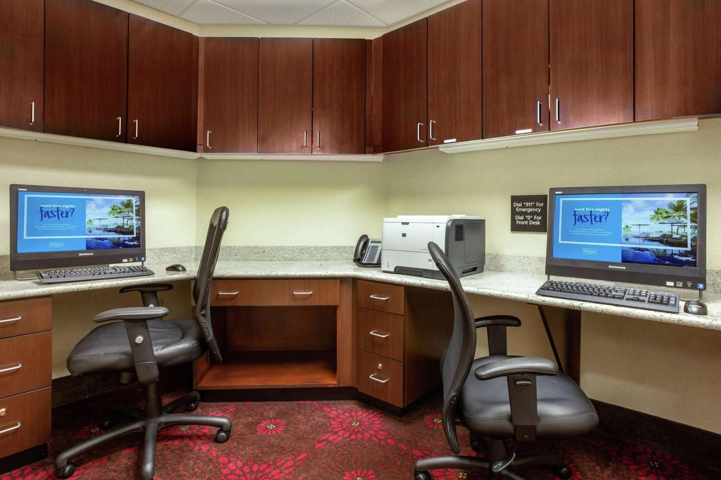 Business facilities in Hampton Inn Ozark