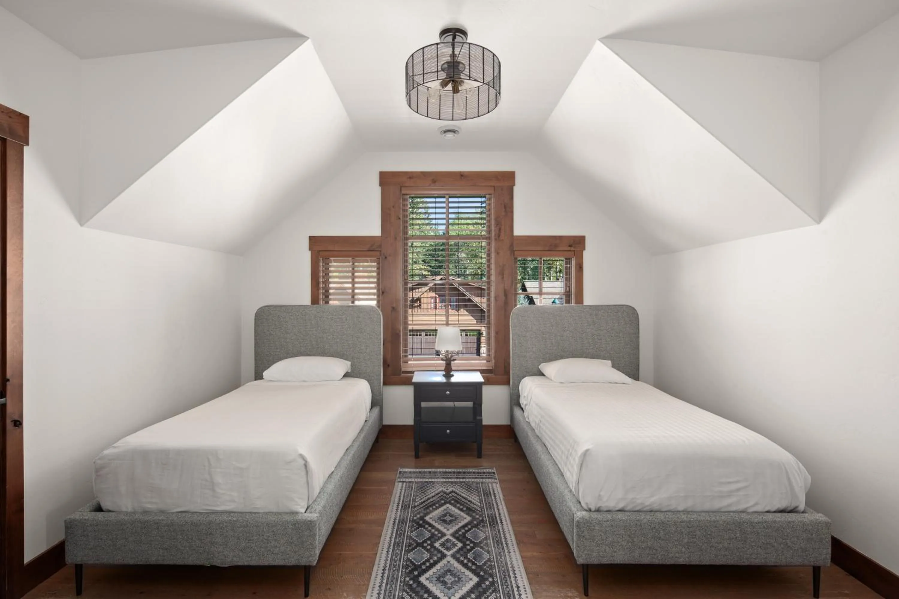 Bedroom, Bed in Lodge at Whitefish Lake