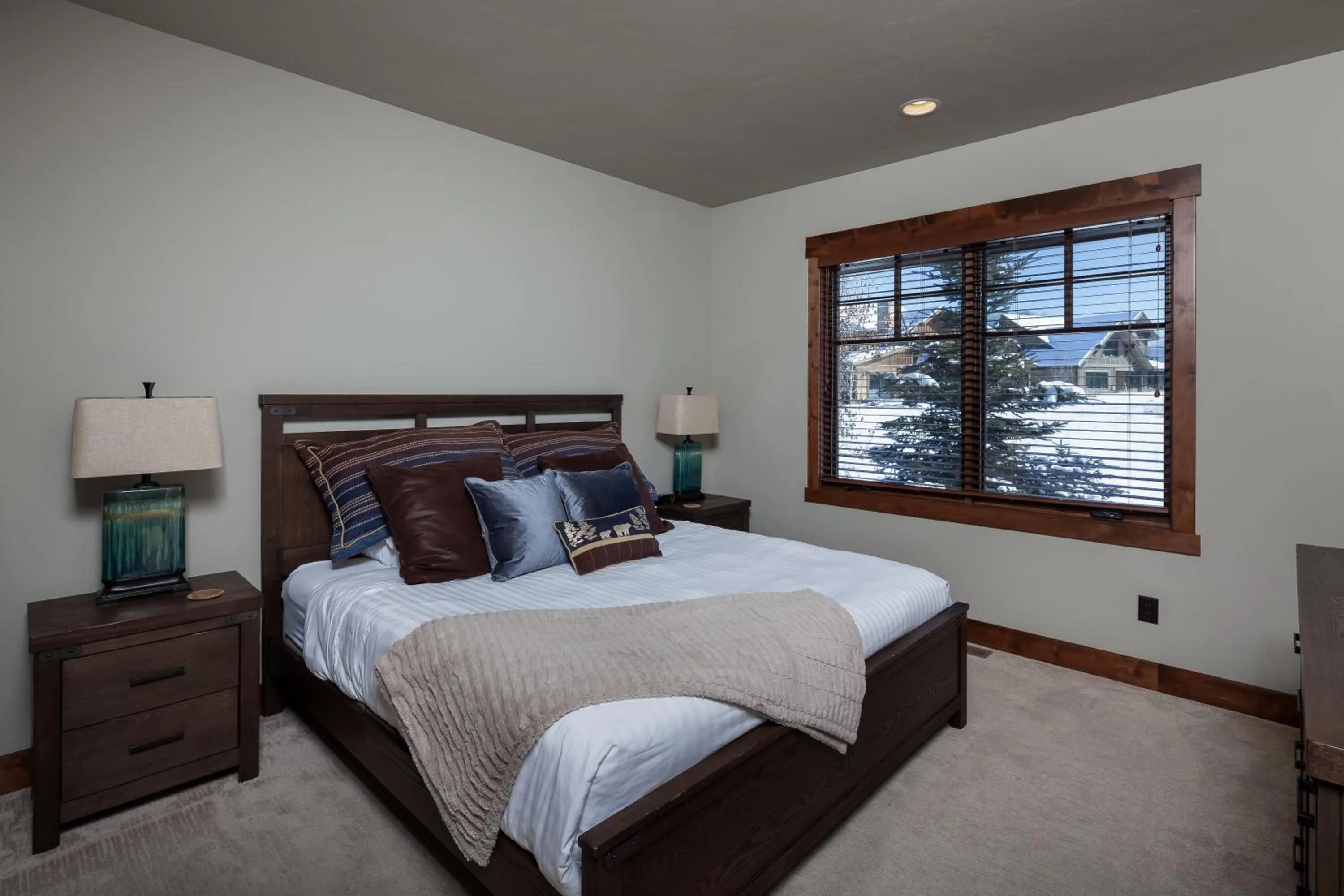 Bedroom, Bed in Lodge at Whitefish Lake