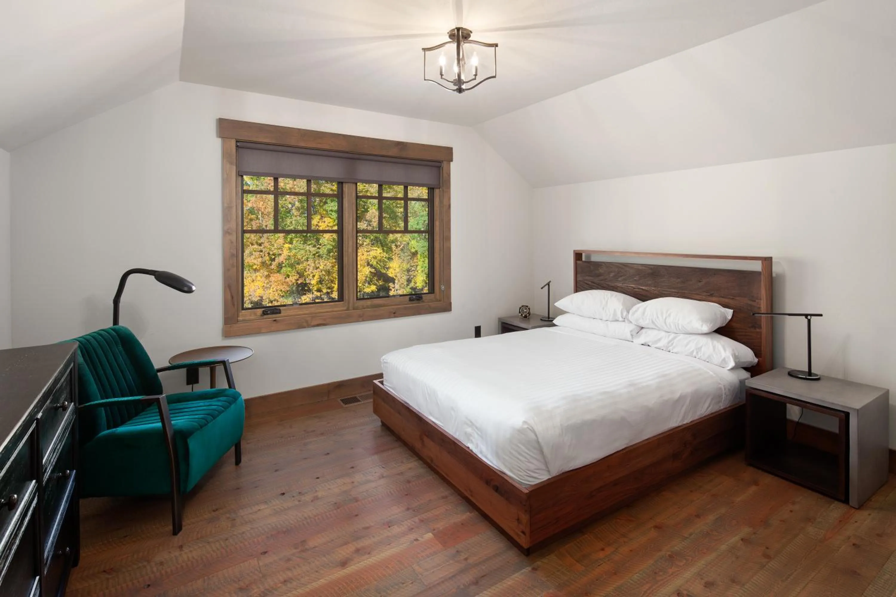 Bedroom, Bed in Lodge at Whitefish Lake