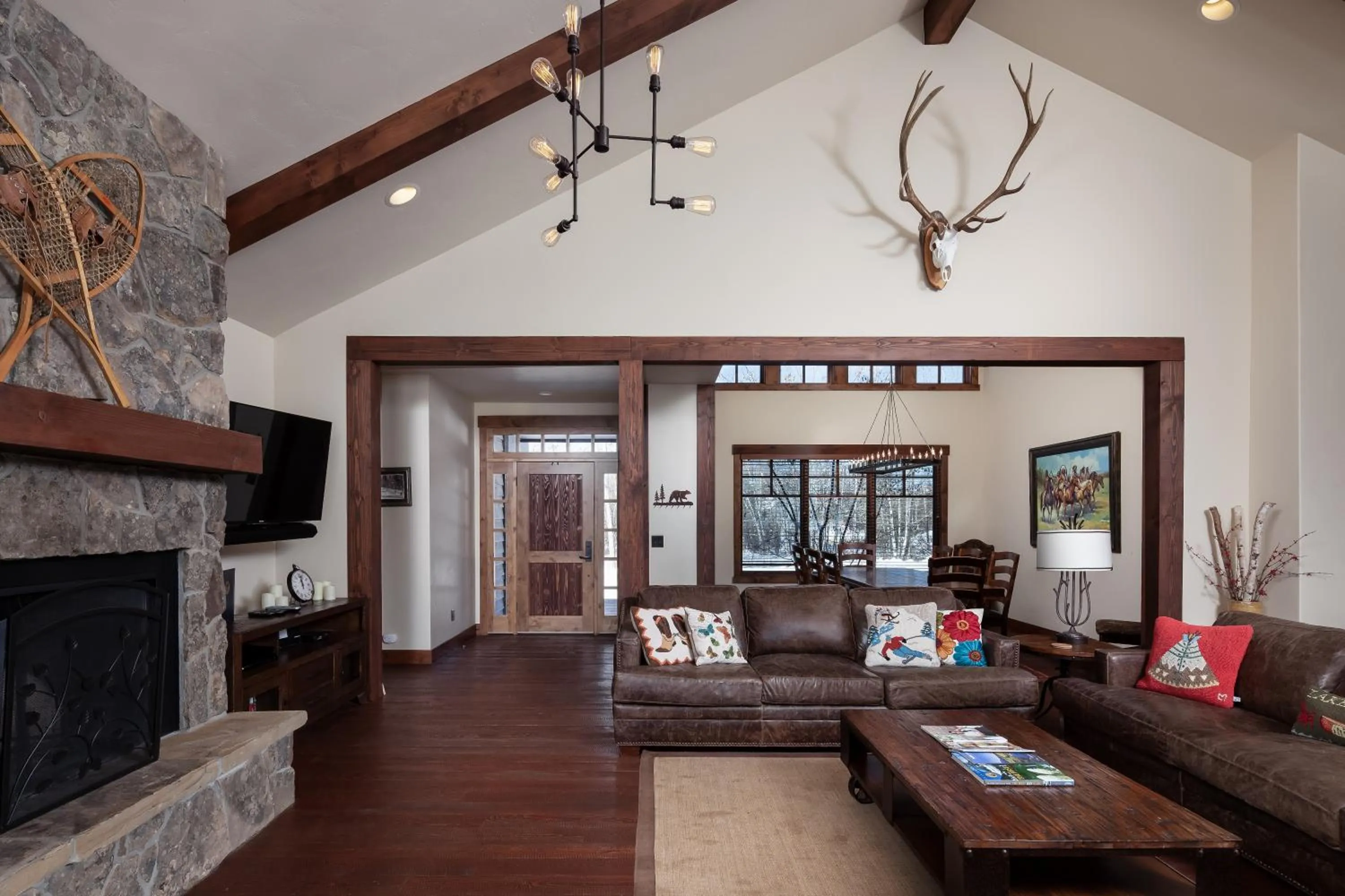 Living room in Lodge at Whitefish Lake