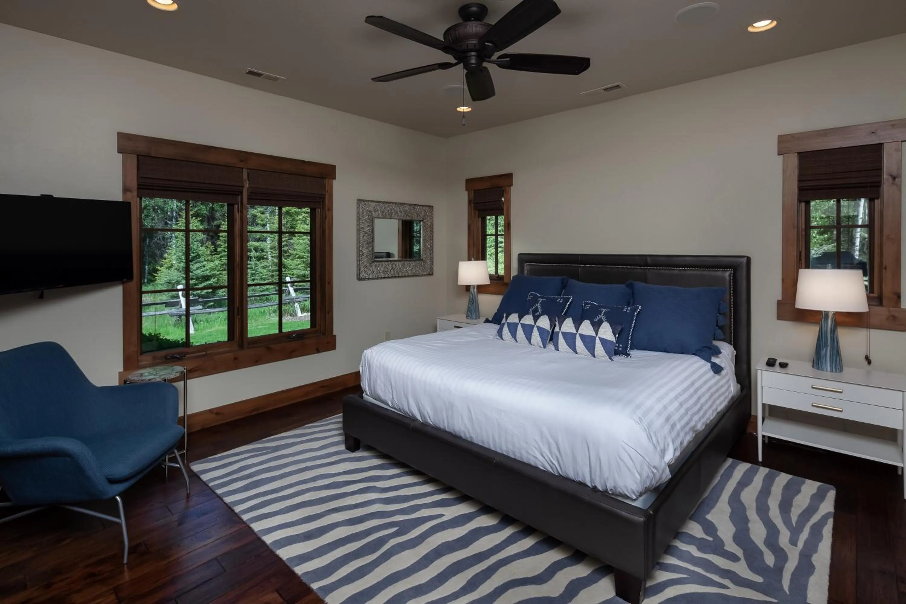 Bedroom, Bed in Lodge at Whitefish Lake