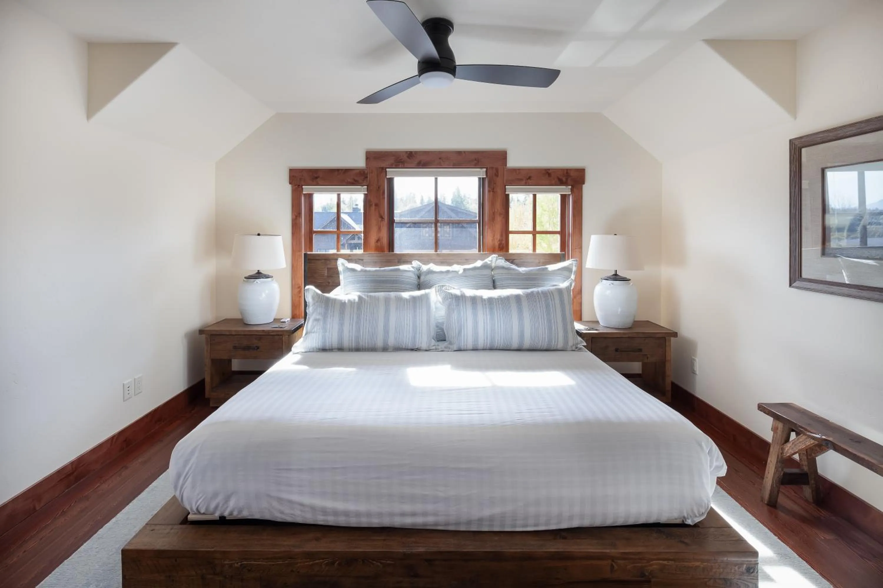 Bedroom, Bed in Lodge at Whitefish Lake