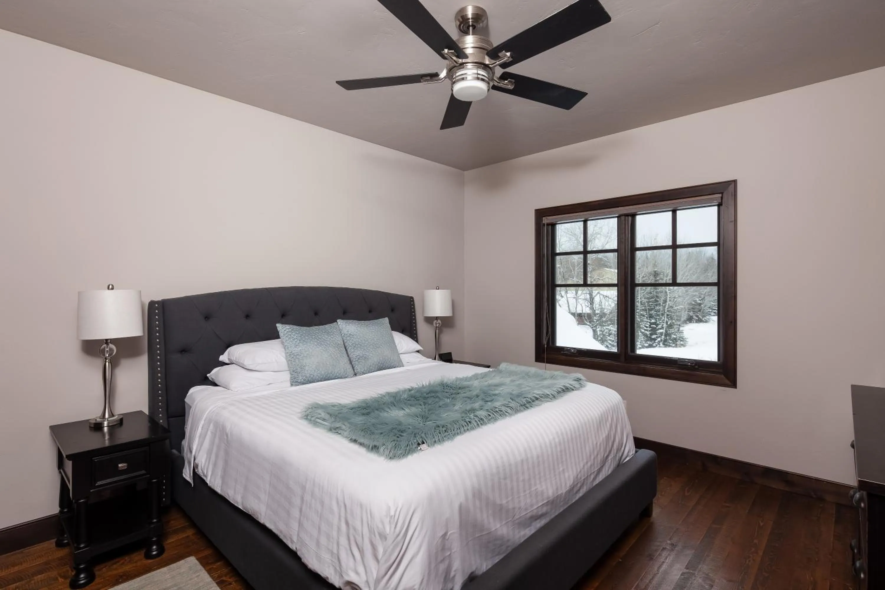 Bedroom, Bed in Lodge at Whitefish Lake