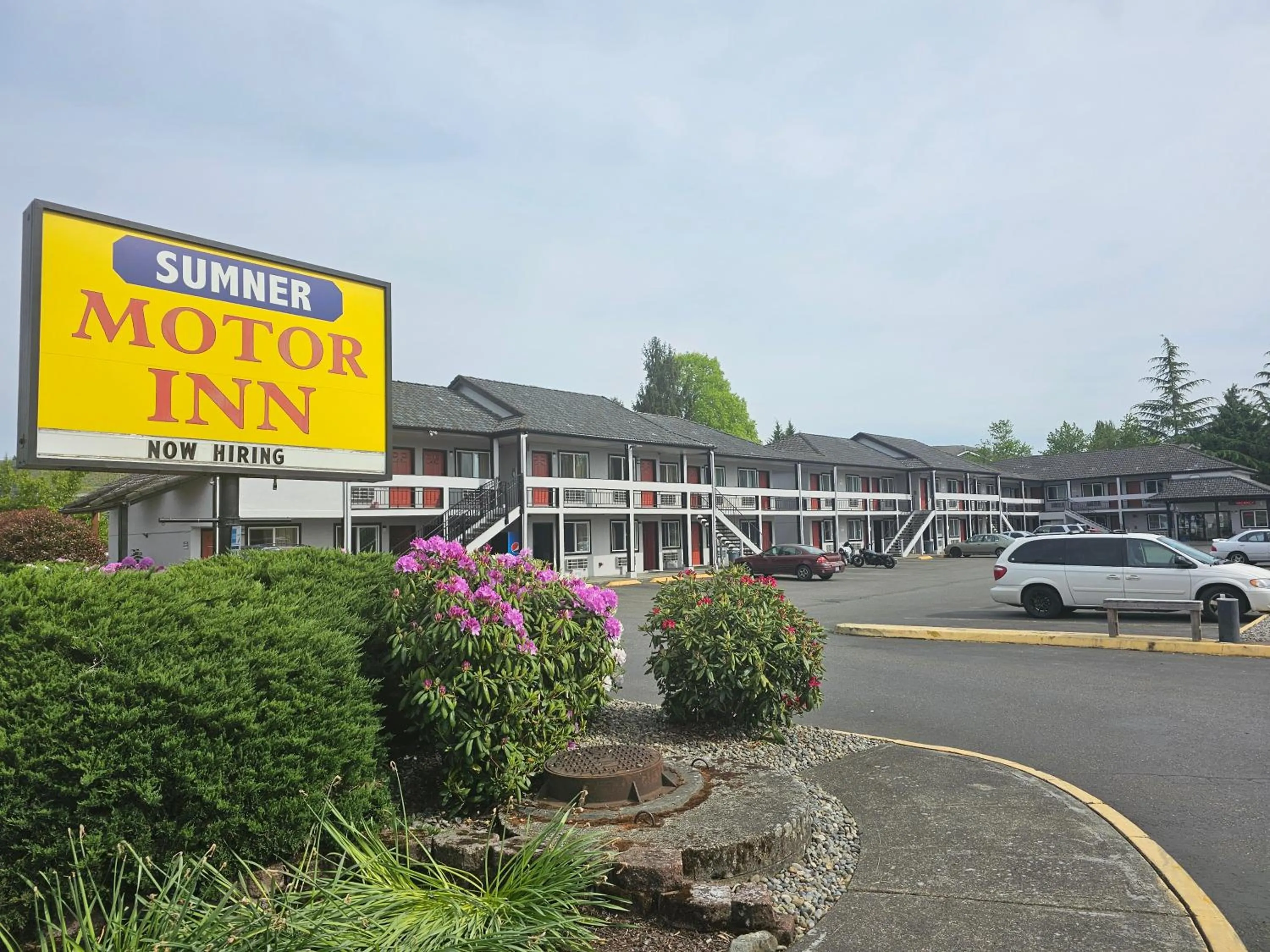 Property building in Sumner Motor Inn