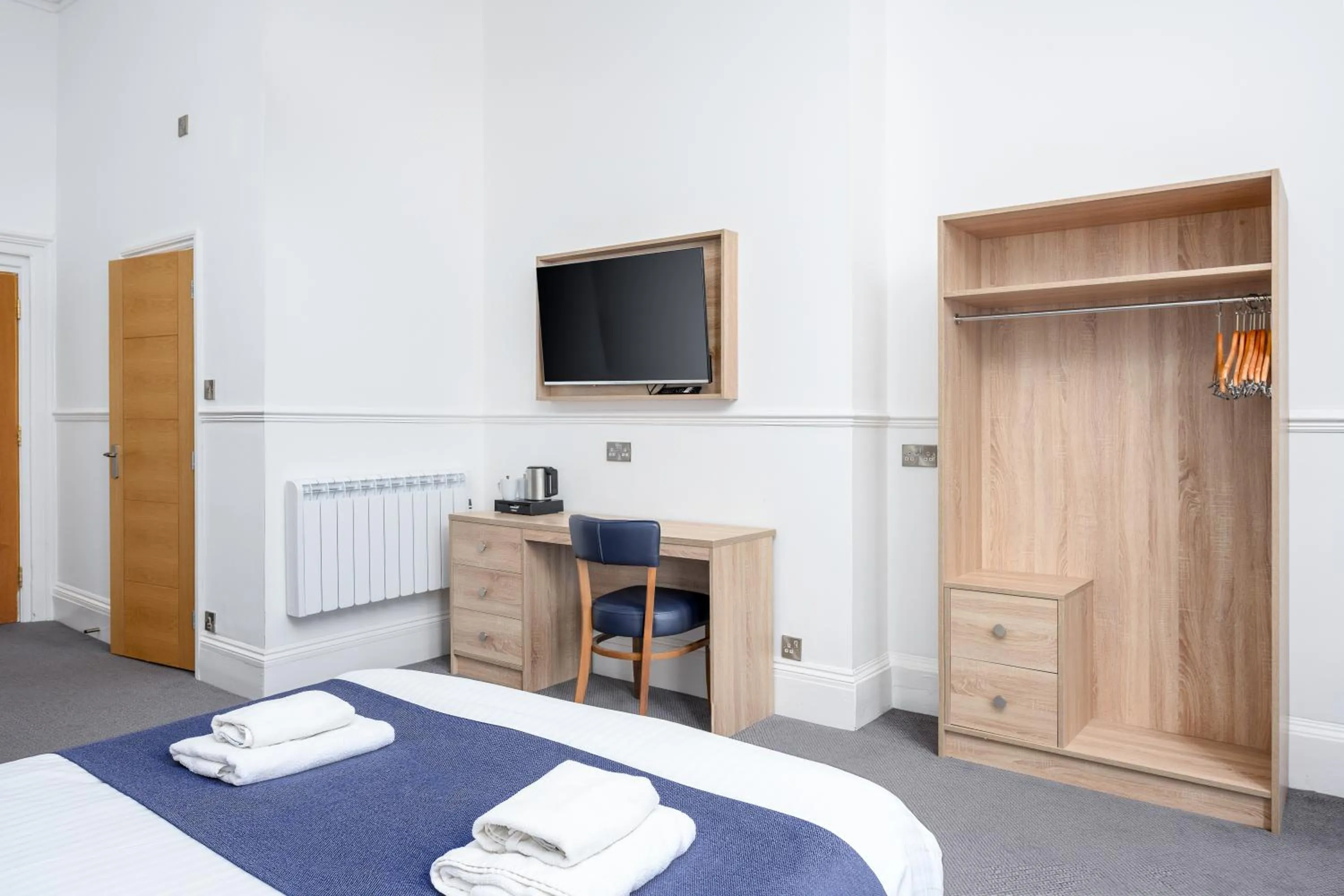 Bedroom, Bed in Hotel Prince Regent