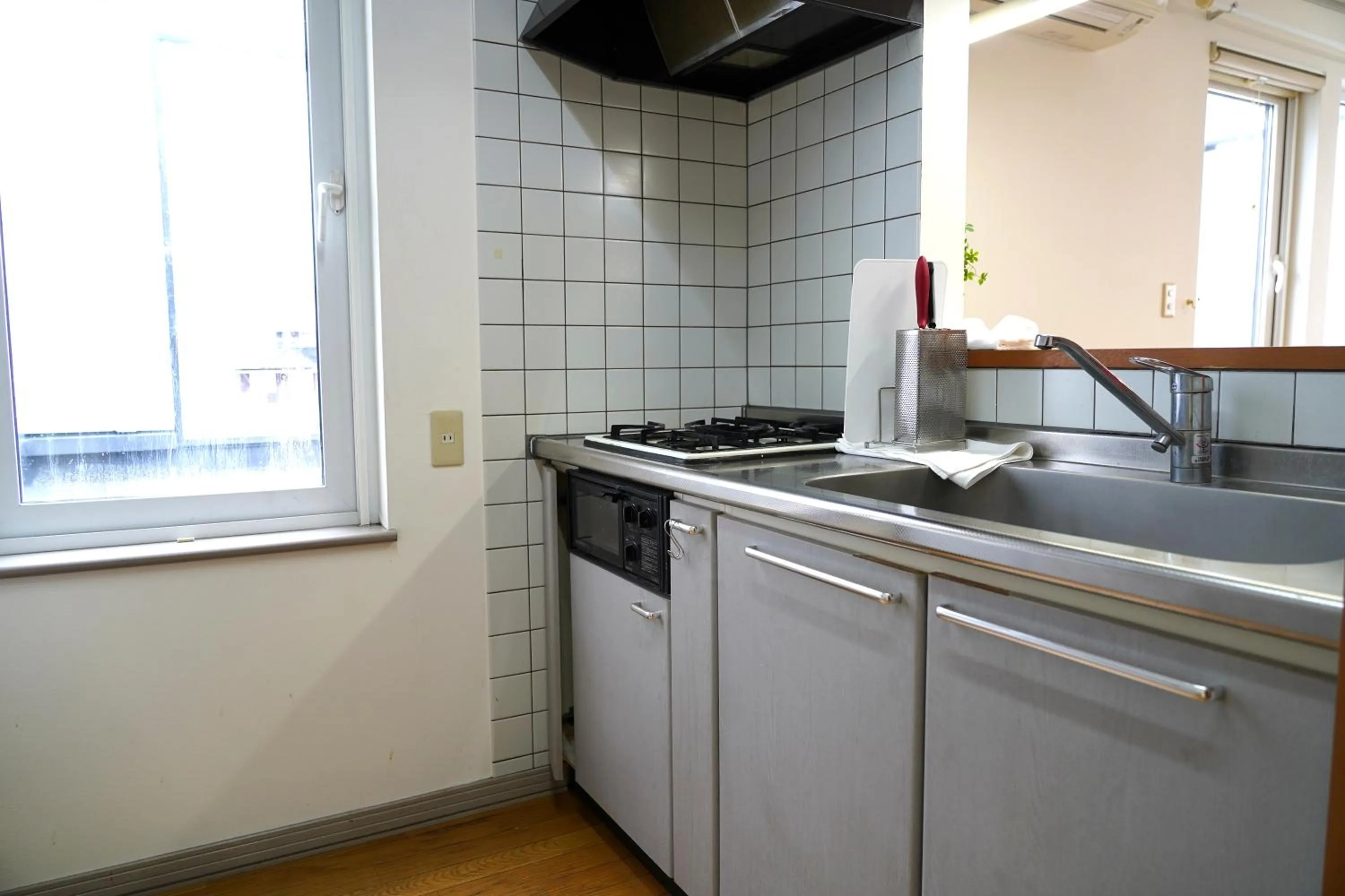 Communal kitchen in Smart Hotel Kutchan