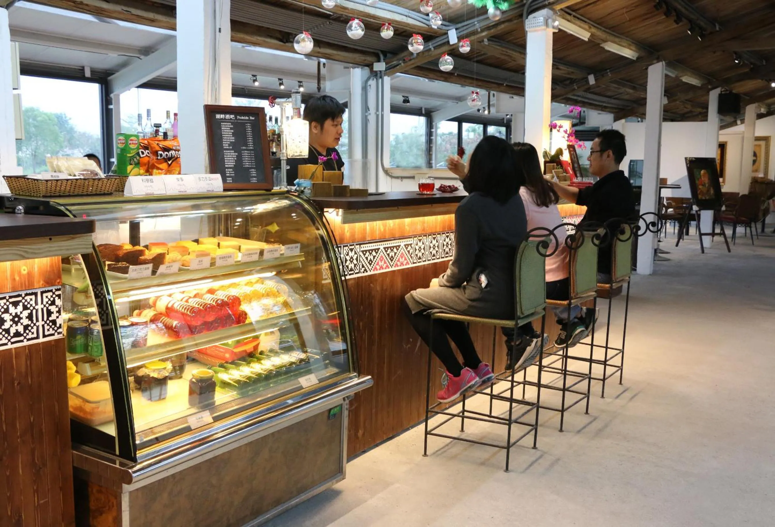 Lounge or bar in Promisedland Resort & Lagoon