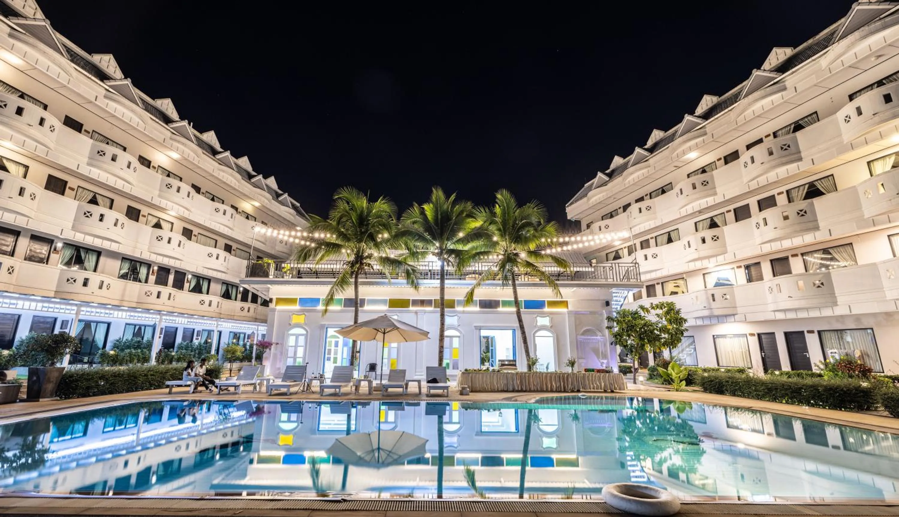 Night in Blue Carina Hotel Phuket