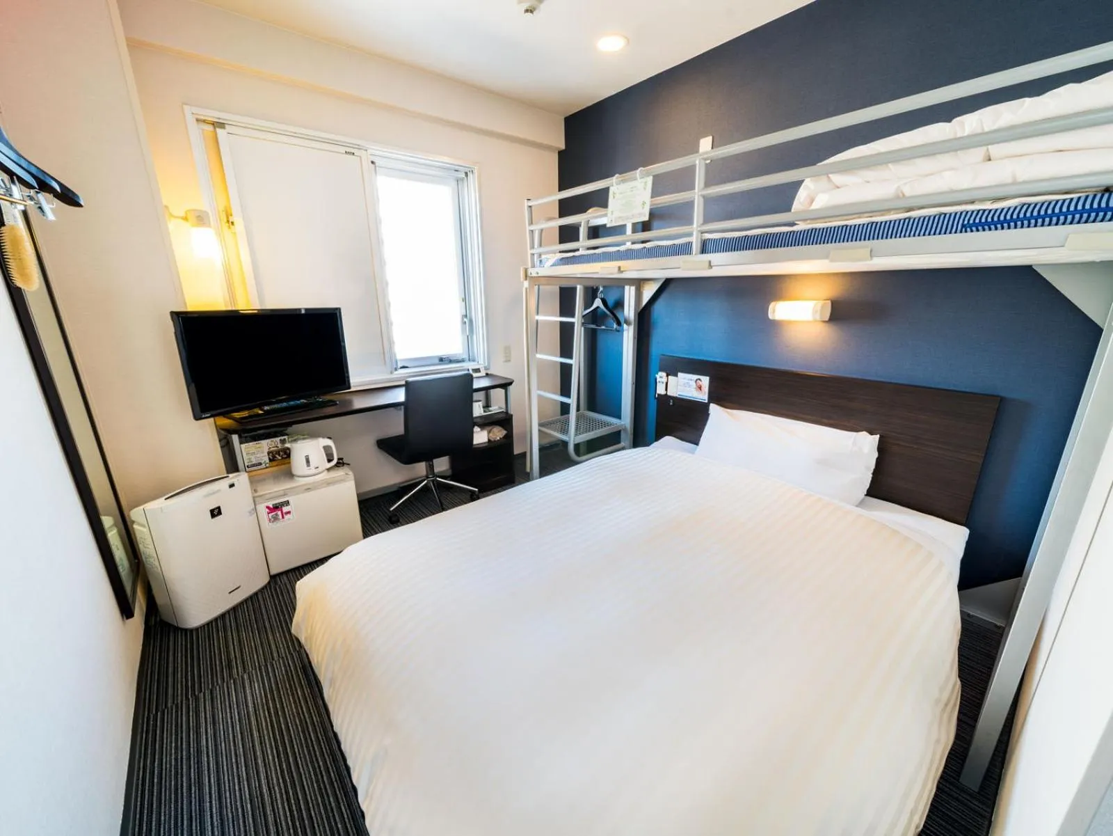 bunk bed, Bed in Super Hotel JR Fuji Station Honkan