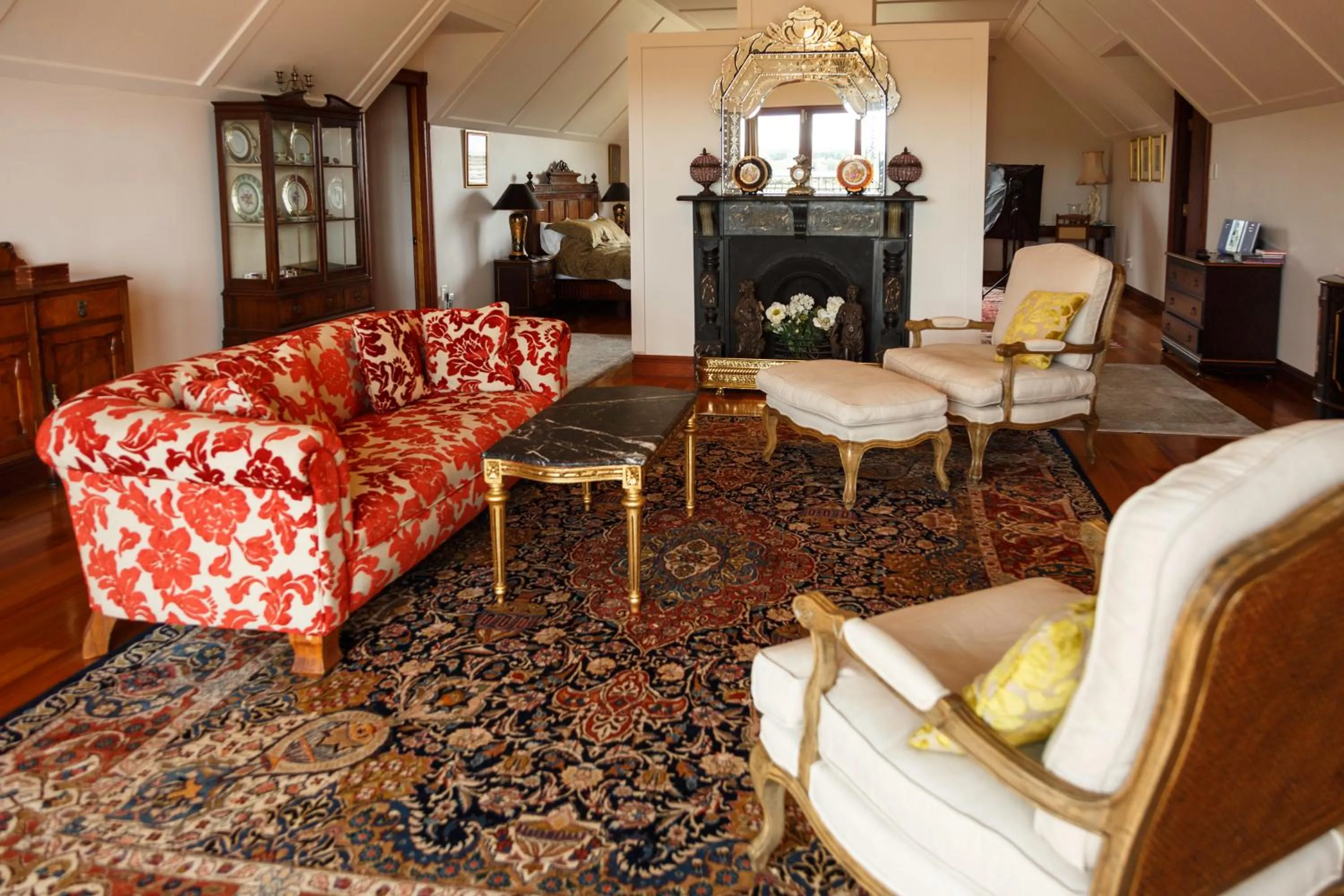 Photo of the whole room in Lake Karapiro Lodge