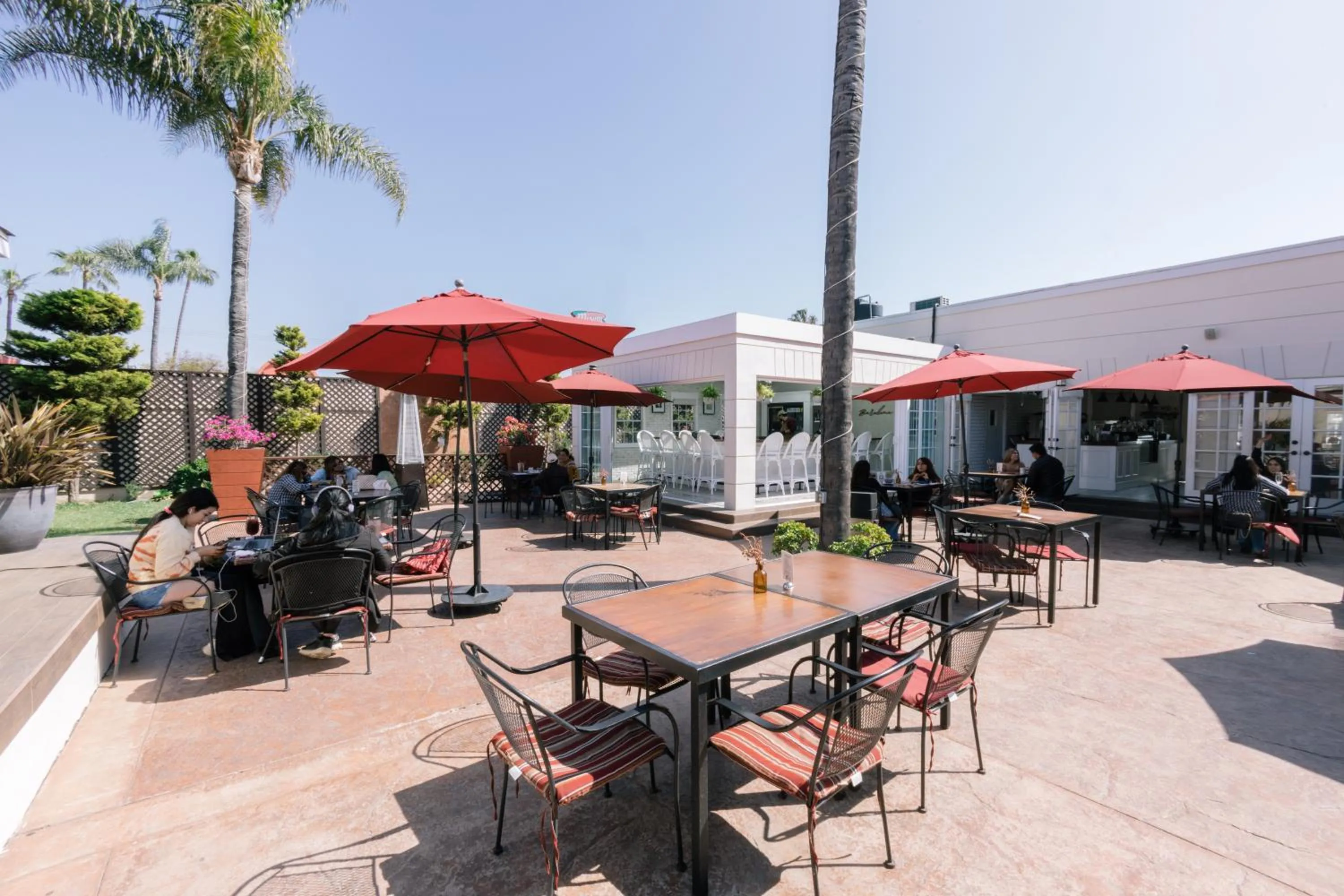 Restaurant/places to eat in La Villa de Adelina