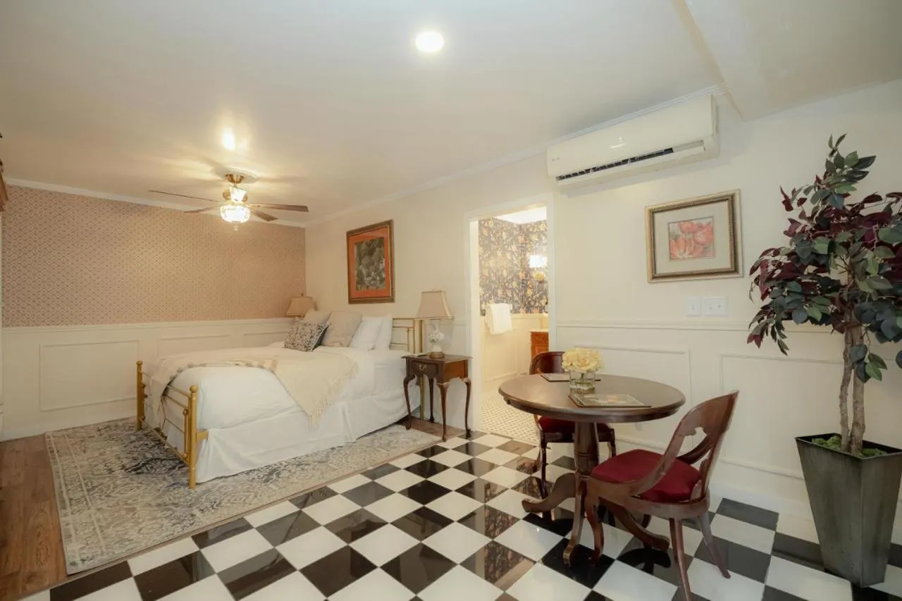 Bedroom, Bed in La Villa de Adelina