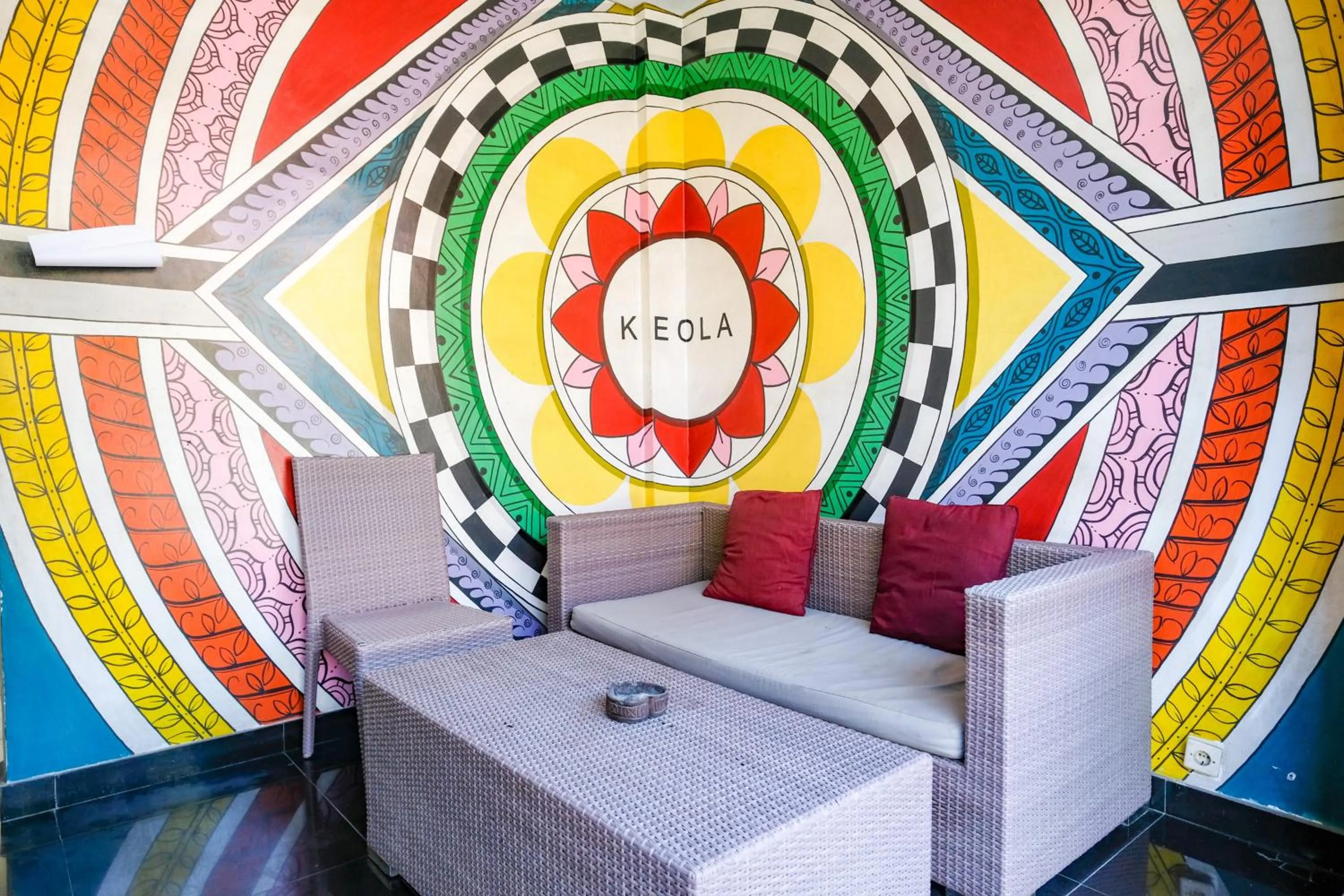 Seating area in RedDoorz near Legian Street