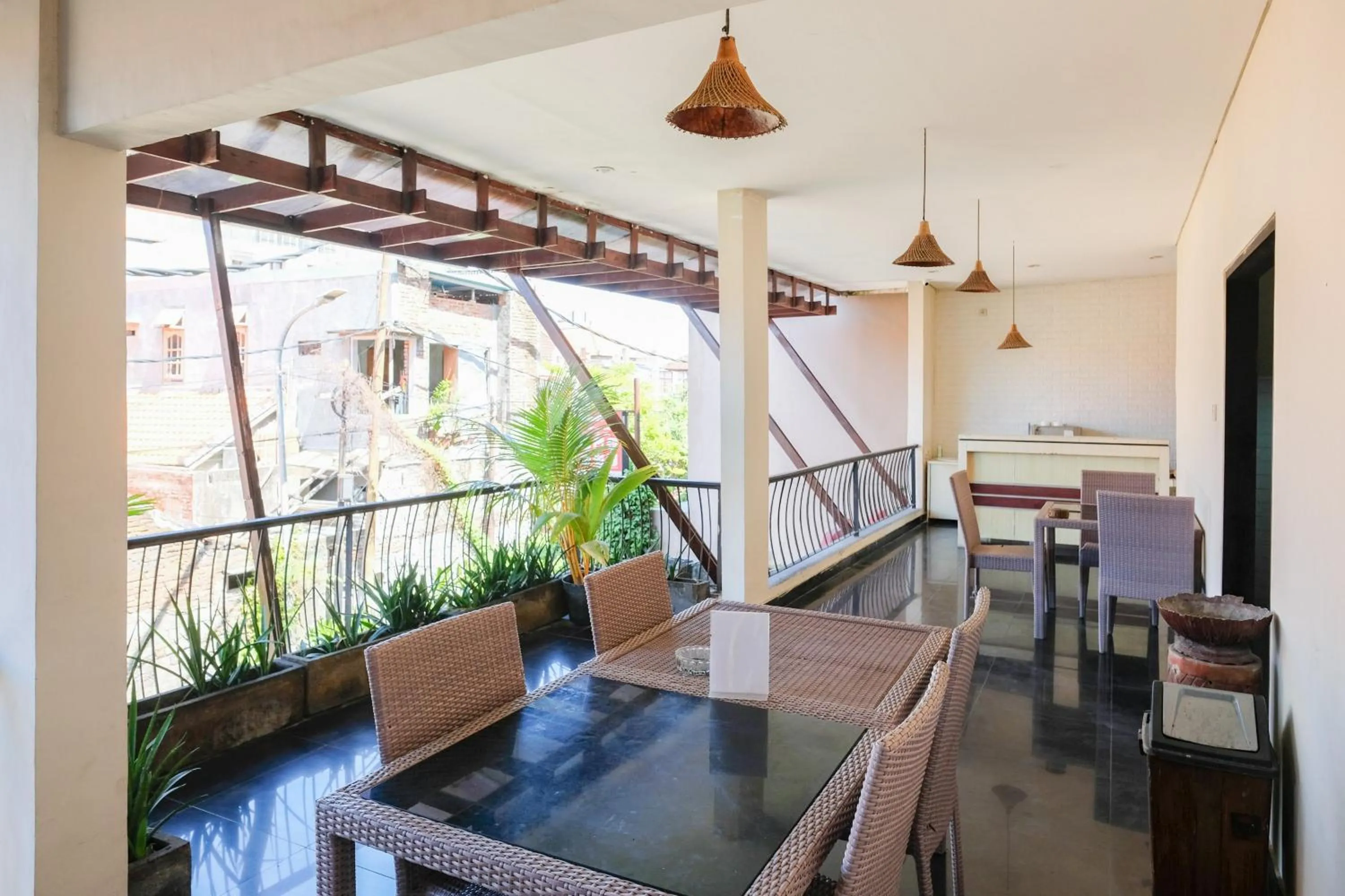 Seating area in RedDoorz near Legian Street