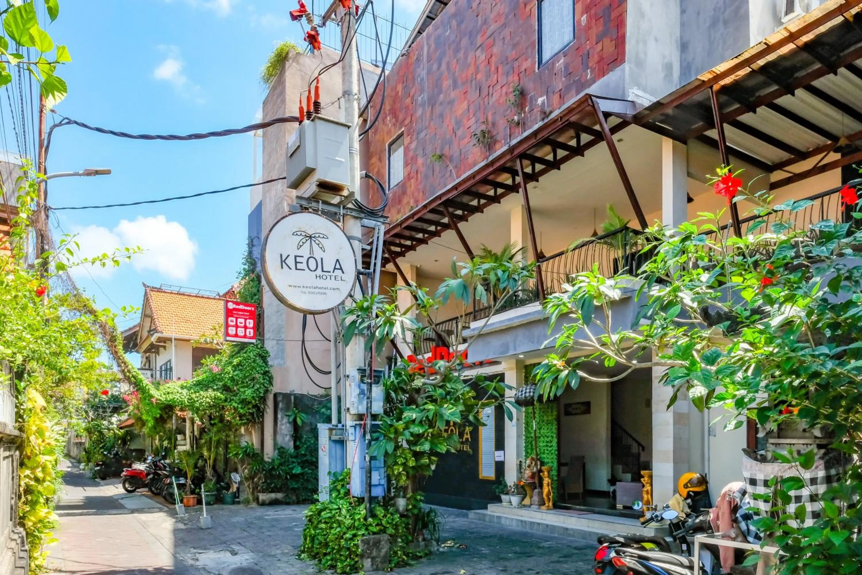 Property logo or sign in RedDoorz near Legian Street