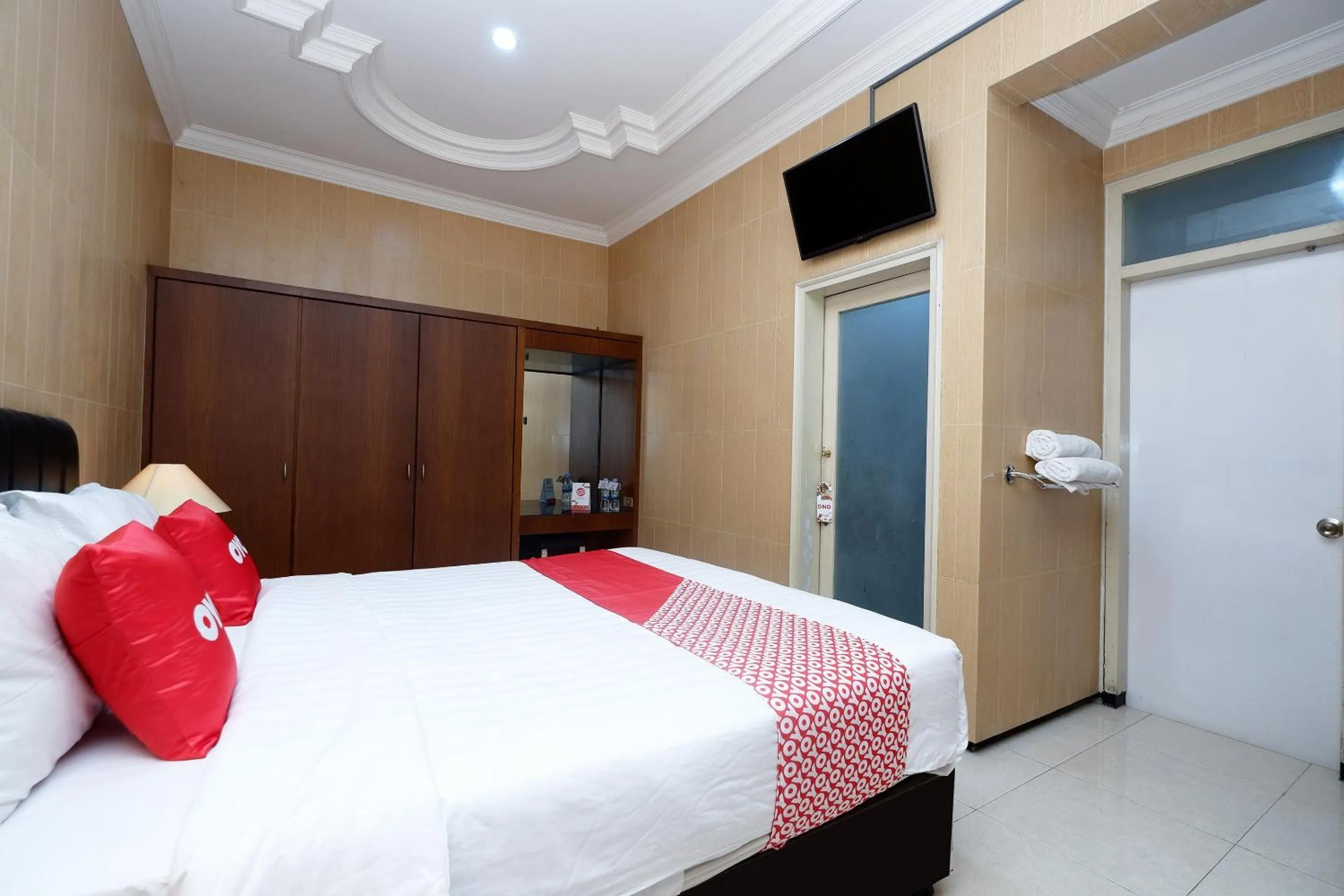 Bedroom in OYO 1843 Cahya Nirwana