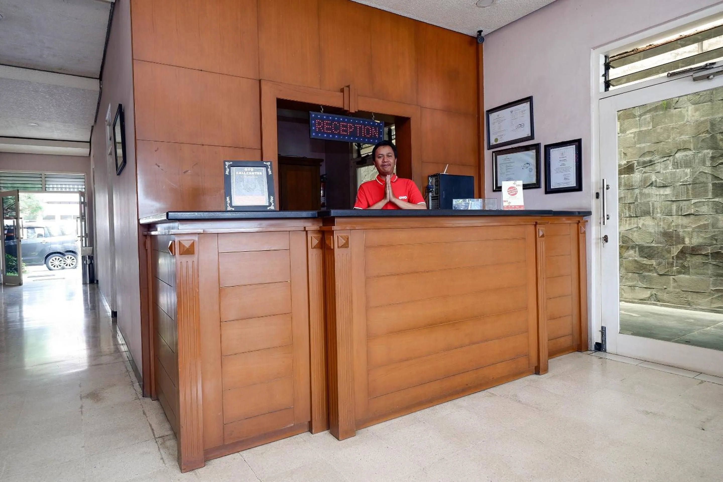 Lobby or reception in OYO 1843 Cahya Nirwana