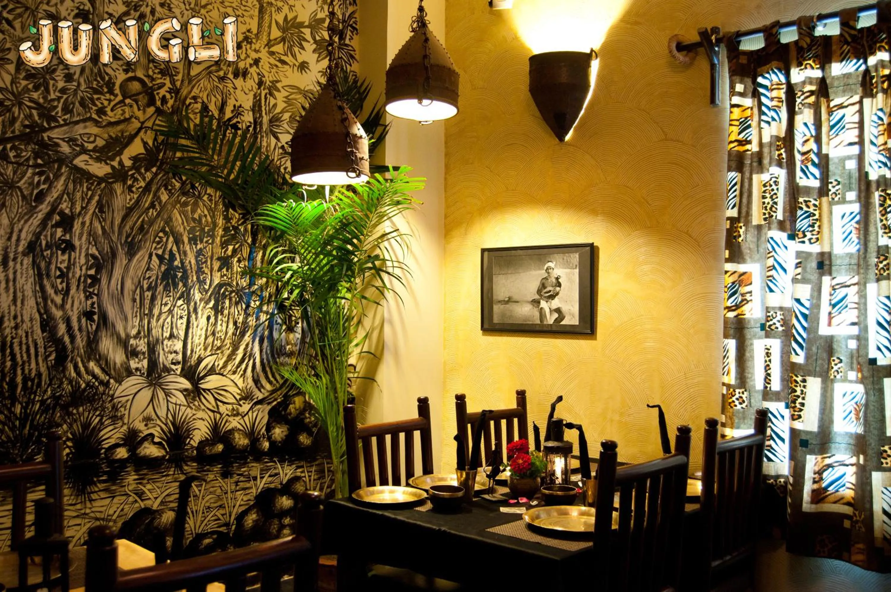 Restaurant/places to eat in Fun Factory