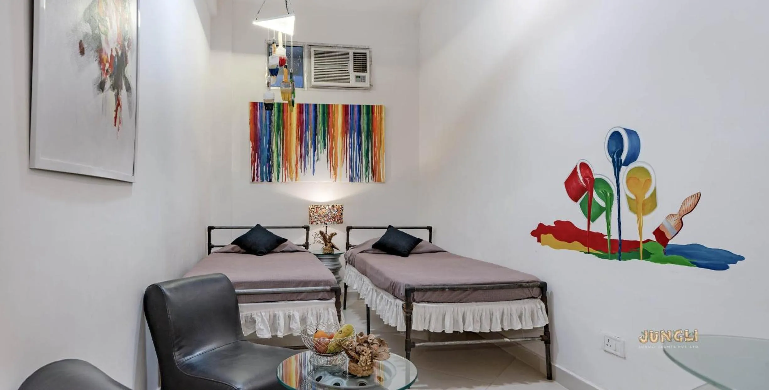 Photo of the whole room, Bed in Fun Factory