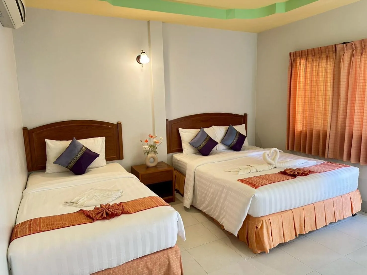 Bed in Sunsea Resort
